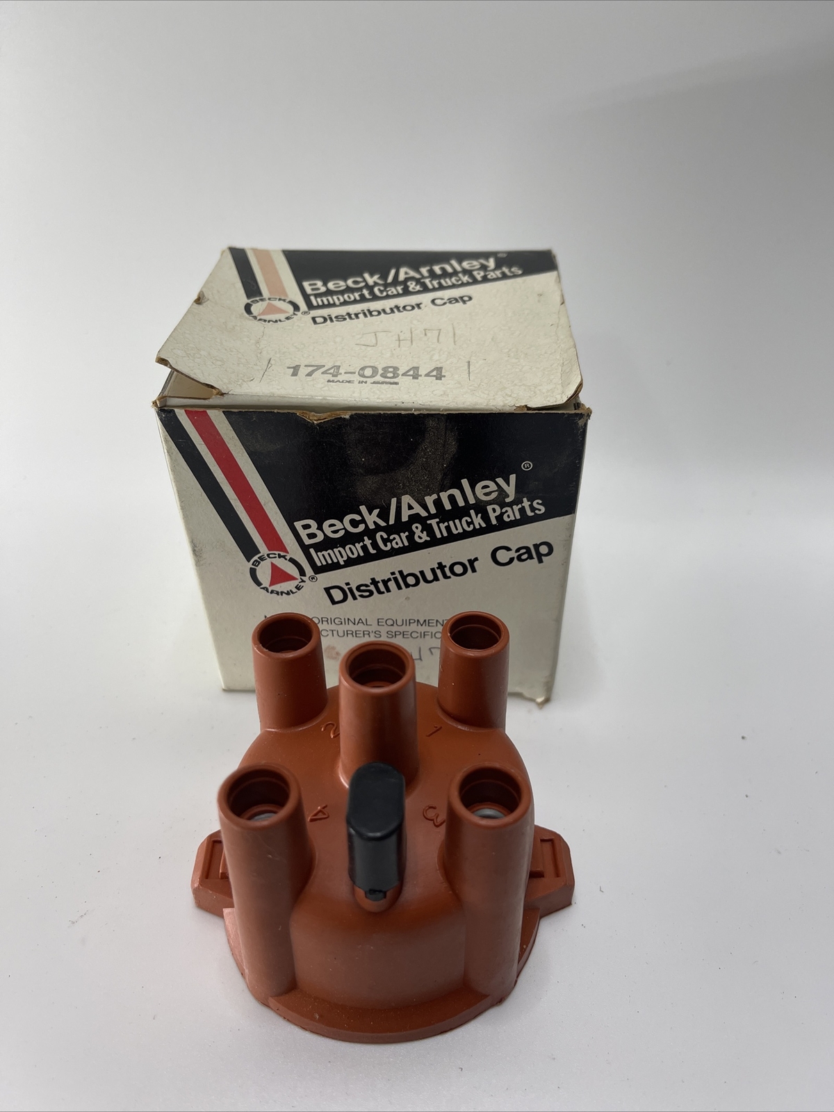 NOS Beck/Arnley Distributor Cap 1976-1990 GMC Suz Toyota Part #174-0844.