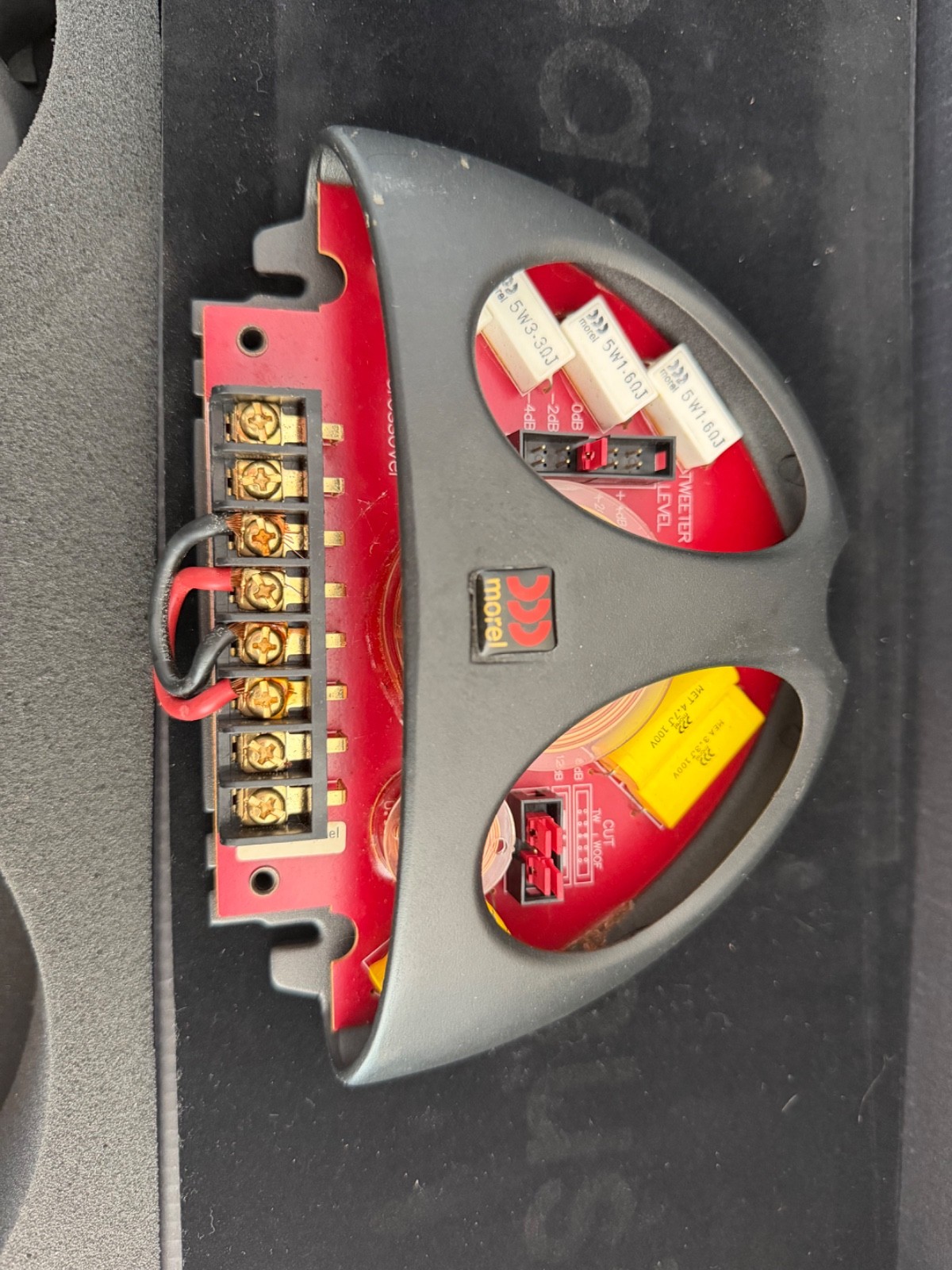 MOREL MX22 crossover