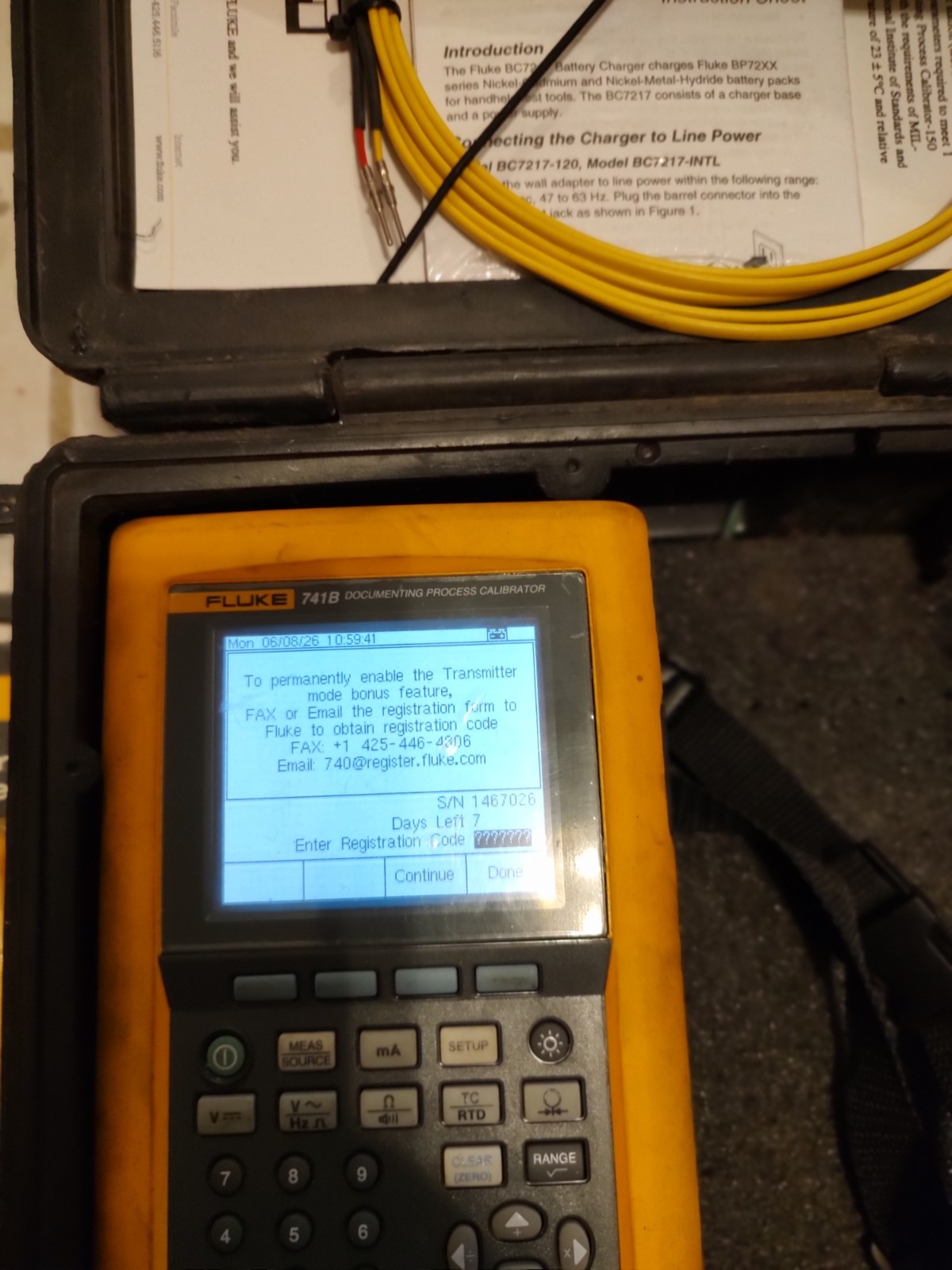 Fluke 741B Documenting Process Calibrator Kit w/ Hard Case, Leads & Manuals