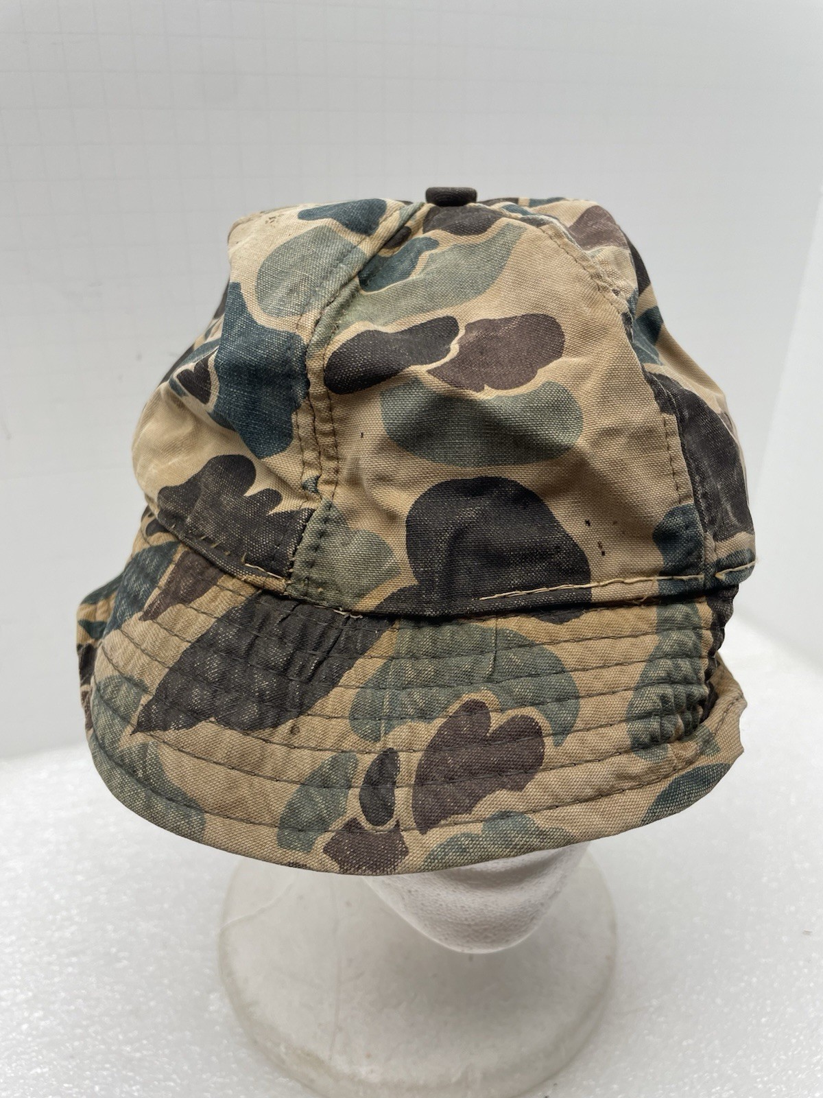 VINTAGE CAMO BUCKET HATS DUCK HUNTING 7-3/8 TO 7-1/2 DISTRESSED JONES STYLE