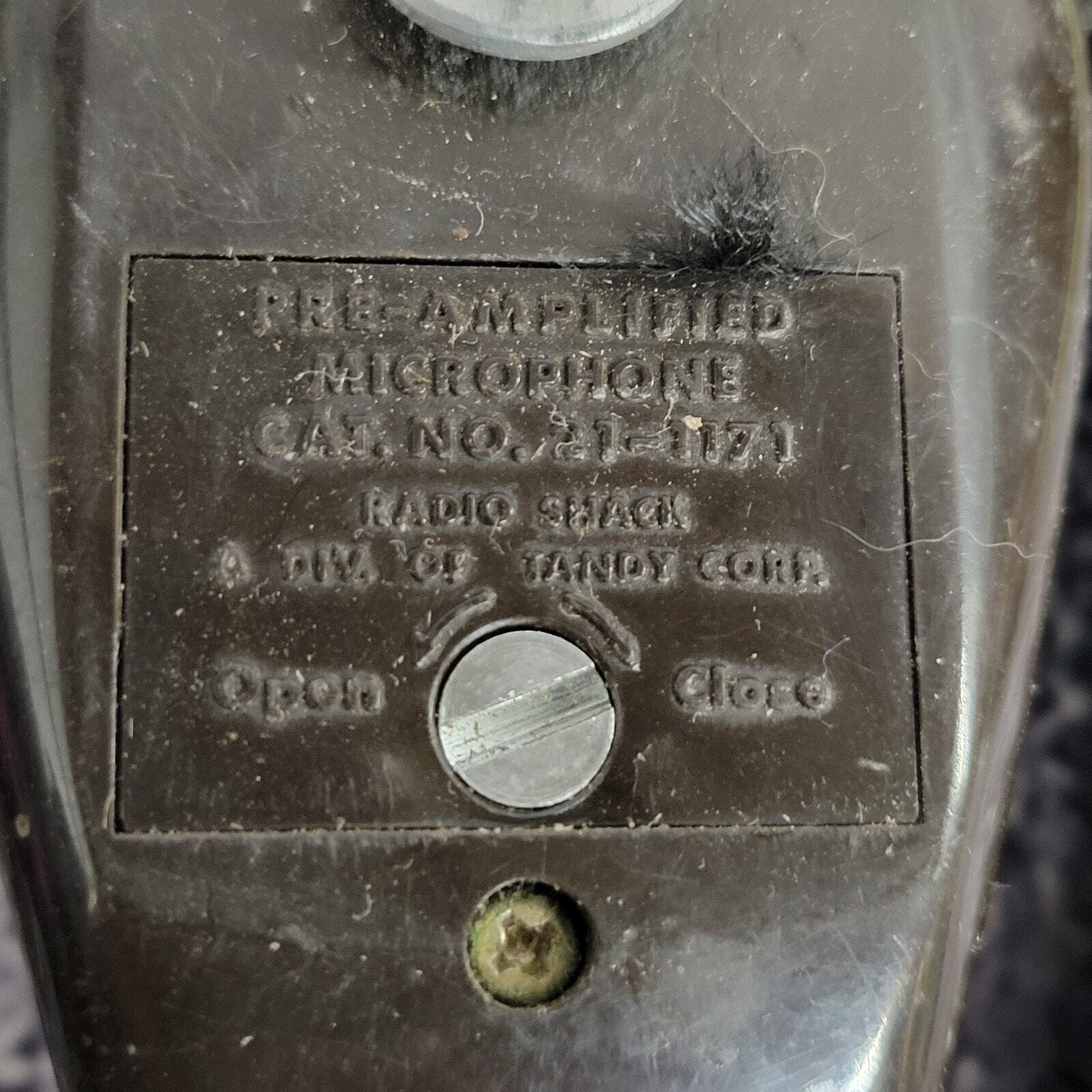 Miscellaneous CB mics, mounts, speaker, and small accessories UNTESTED