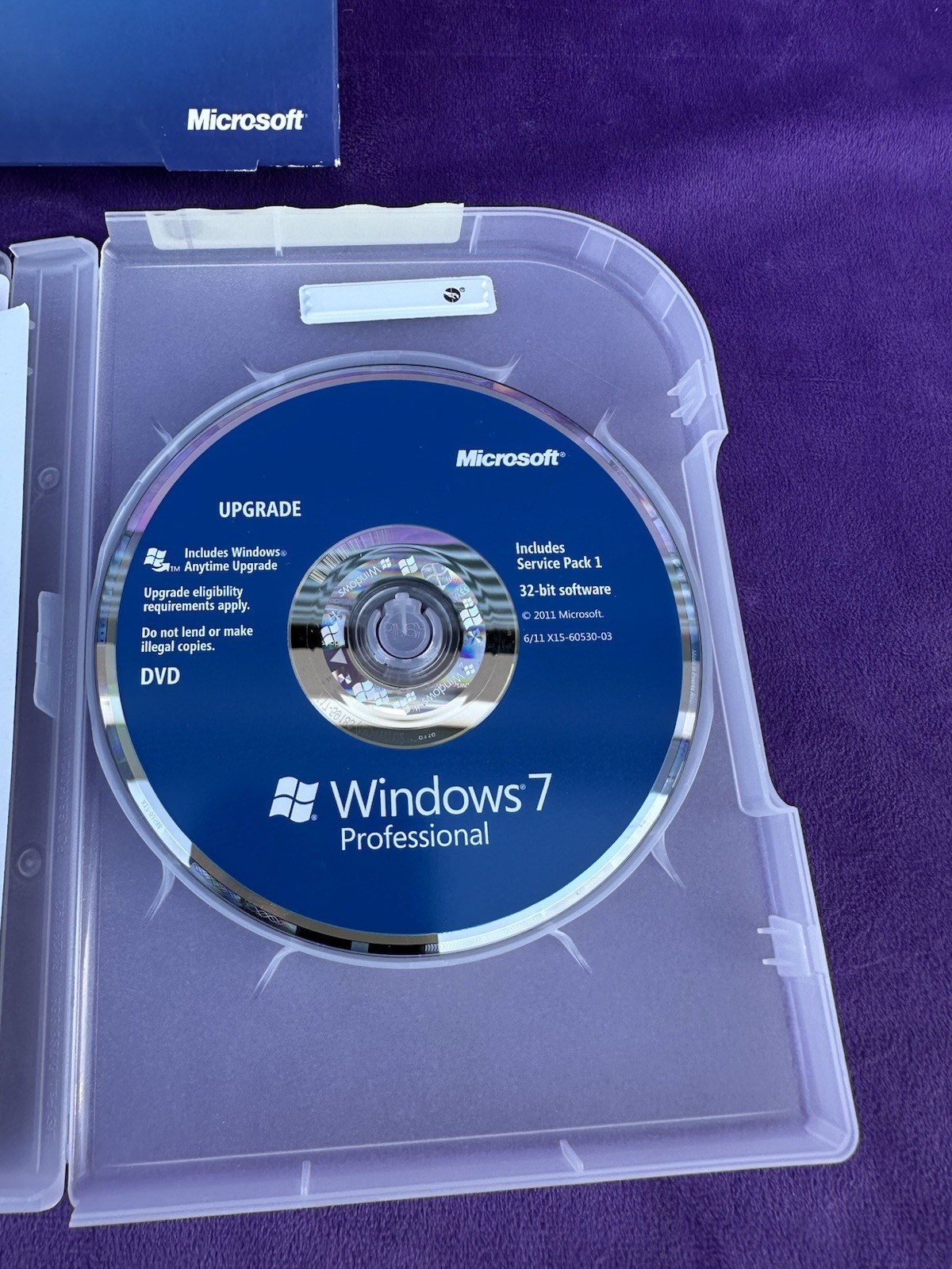 Microsoft Windows 7 Professional Upgrade 32/64 DVD with Key in Retail Box