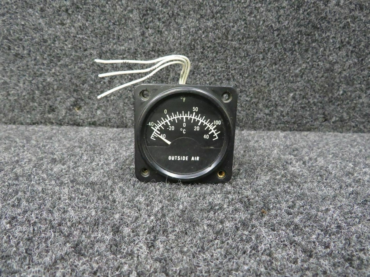1010 (Alt: 46457-000) Keystone Outside Air Temperature Indicator