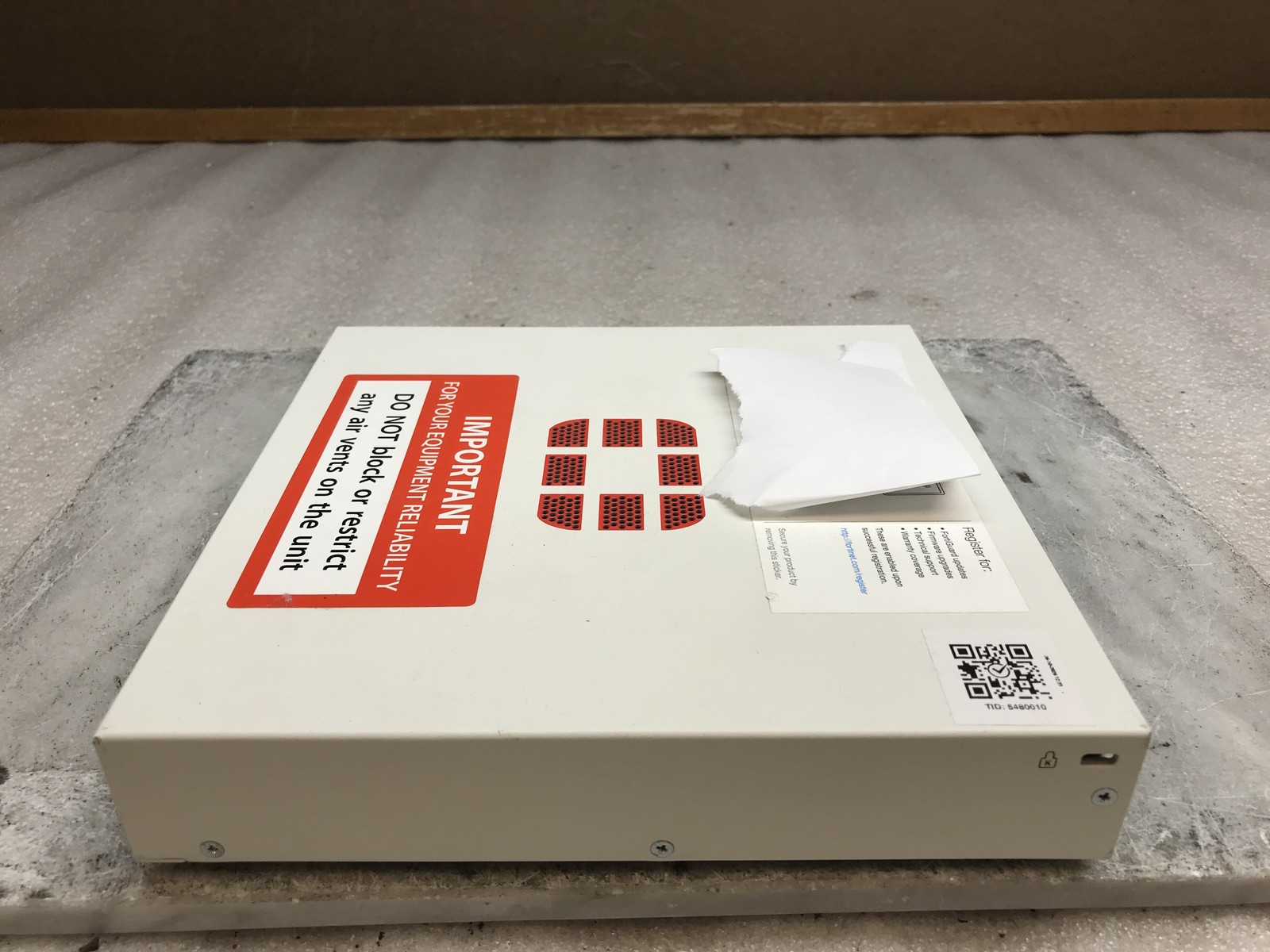 Fortinet FortiGate Network Security Appliance FG-90D WAN 1 WAN 2