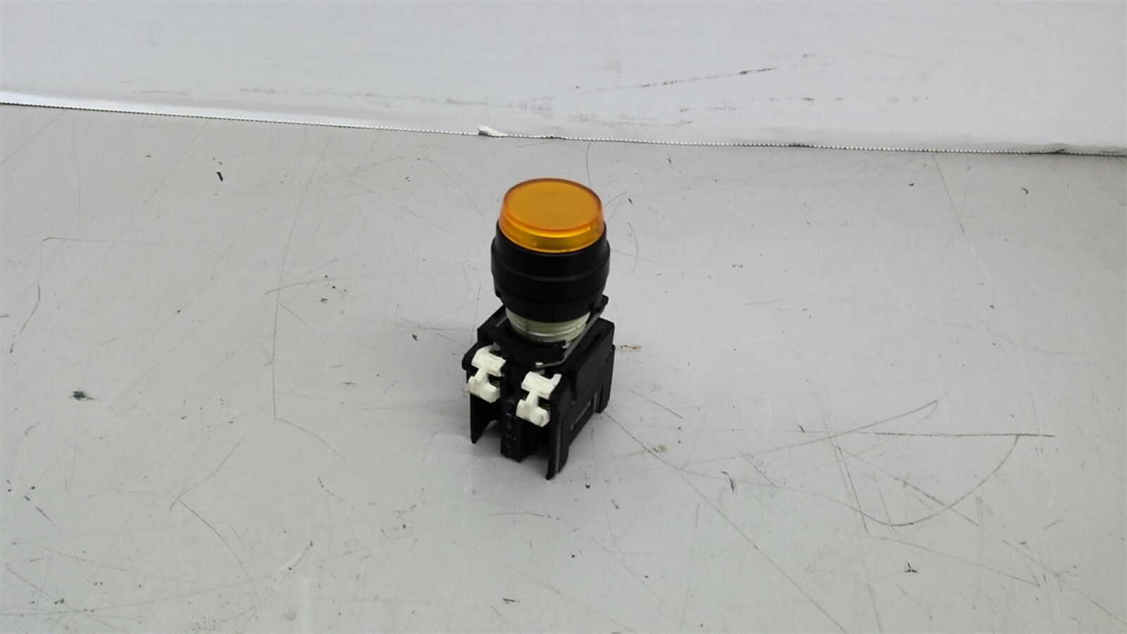 Square D 9001-DFSN Push Button Switch Amber