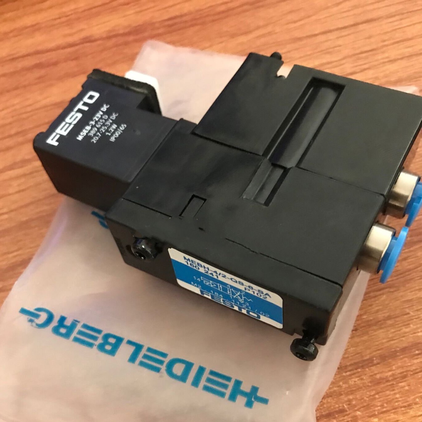 1PC FESTO MEBH-4/2-QS-6-SA 160241 Valve MEBH42QS6SA New