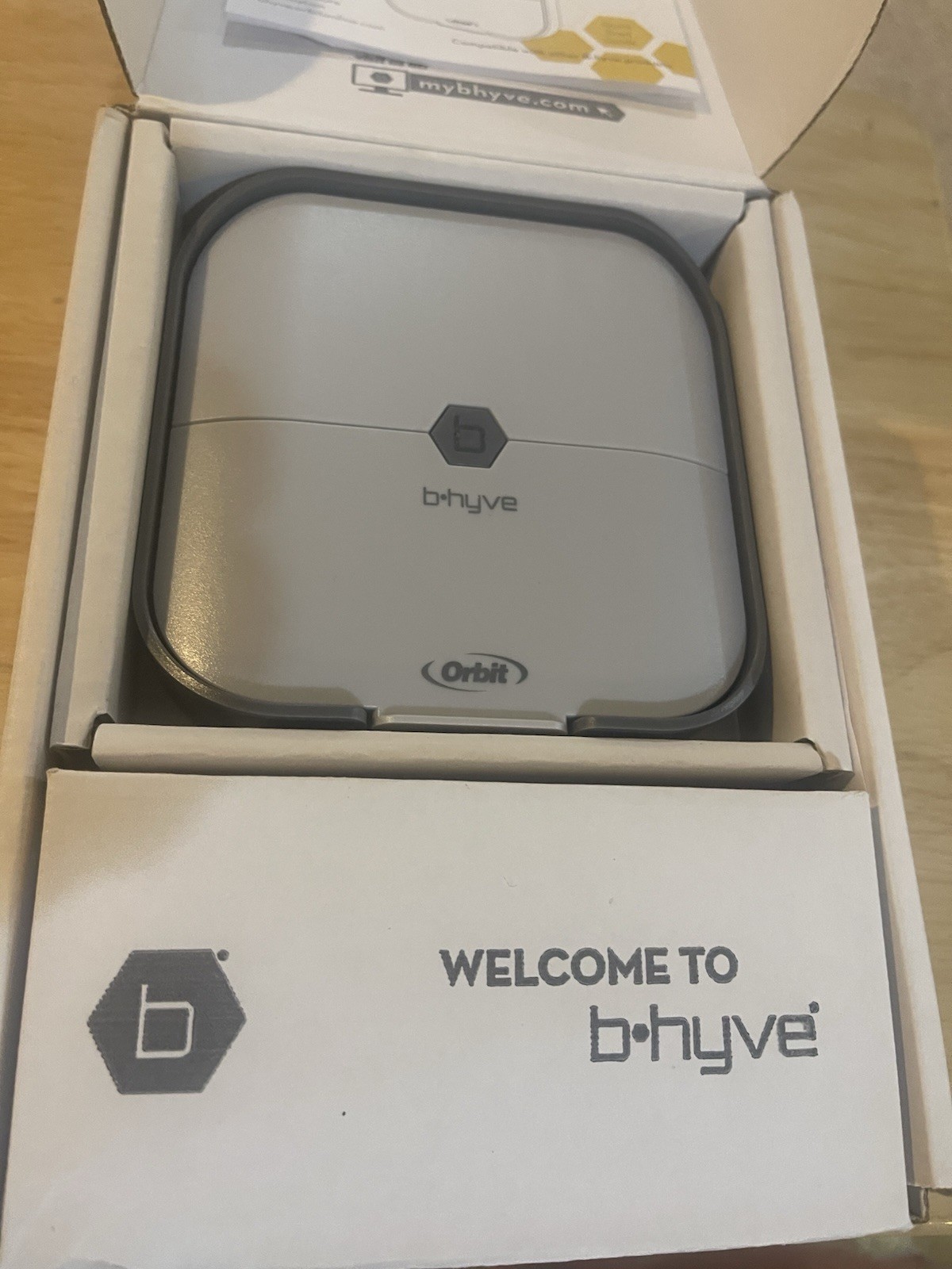 ORBIT B HYVE SMART INDOOR SPRINKLER TIMER 8 STATIONS