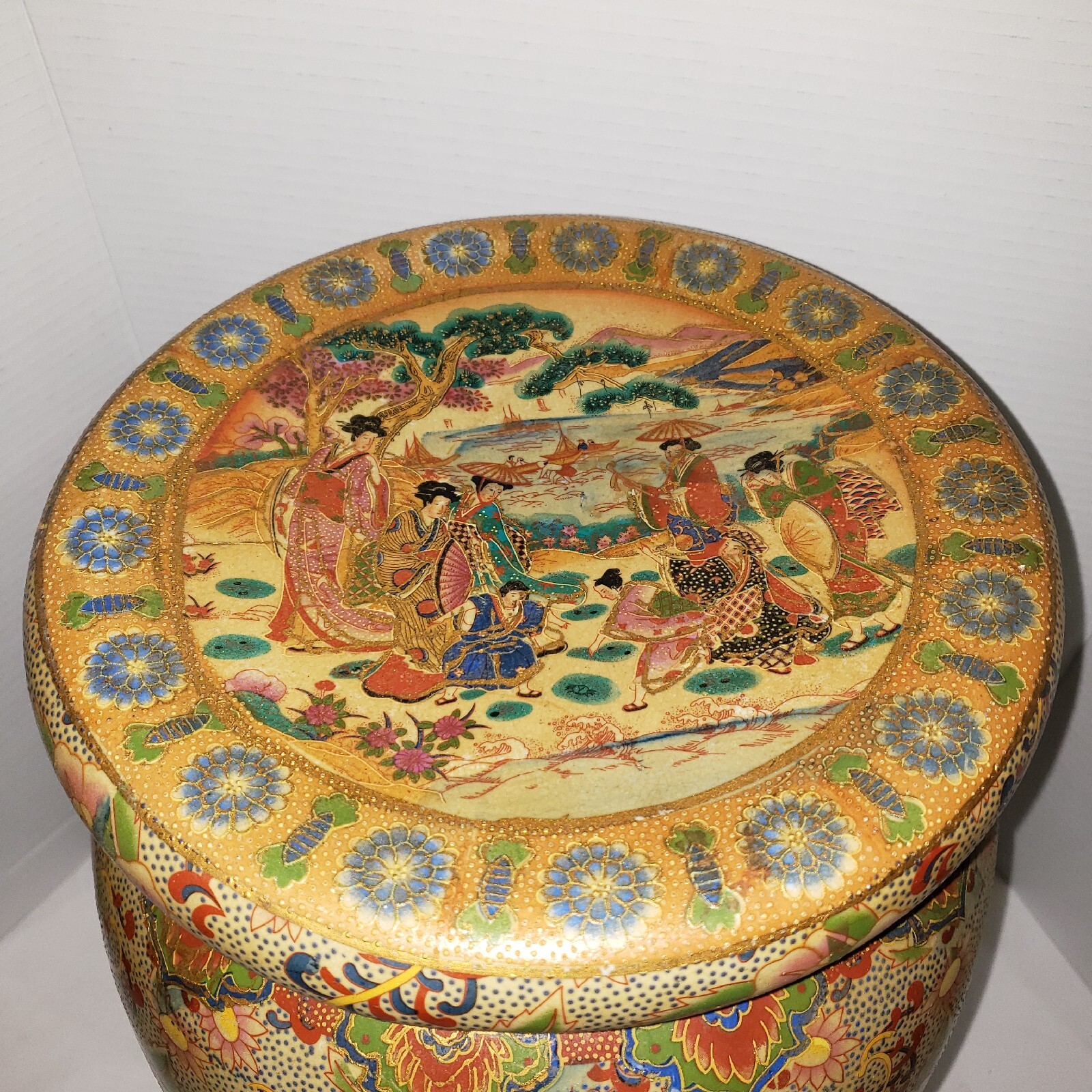 Hard to find - Vintage Regency Gilt Floral Ceramic Stool - Beautiful Piece!