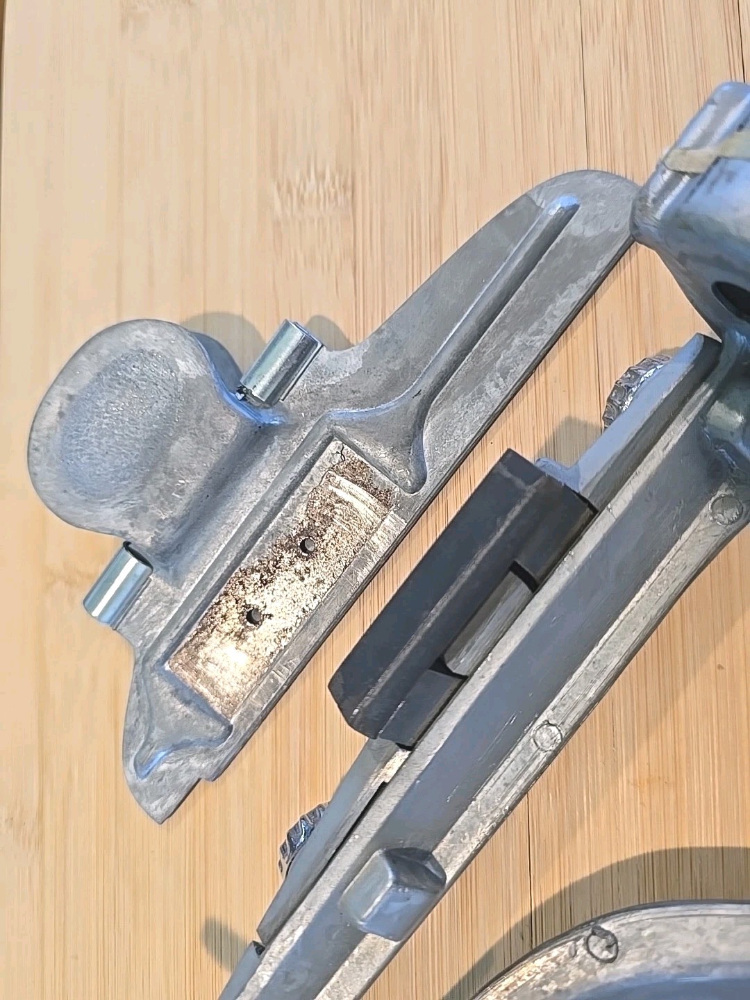 Bitzenburger Dial-O-Fletch Fletchmaster Jig with Right And Straight Clamps
