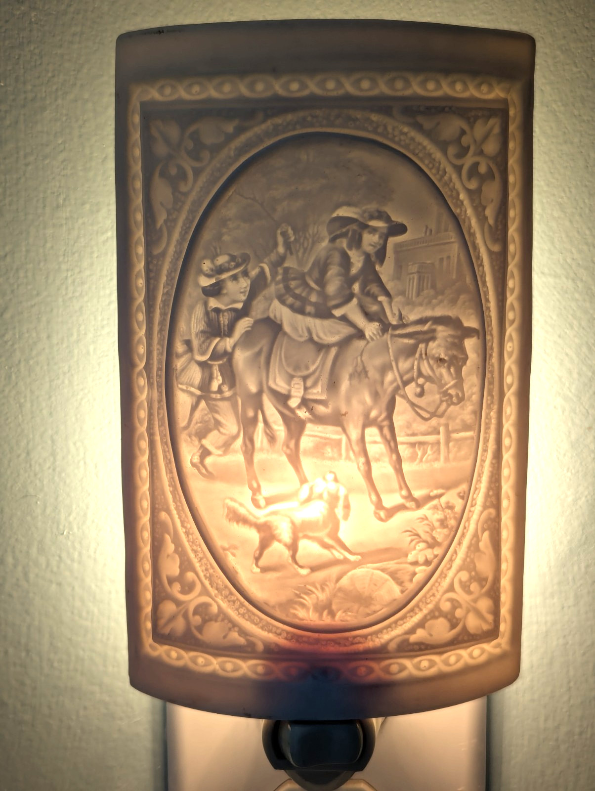 Curved Porcelain Lithophane Night Light  Continental Style Scene w Horse