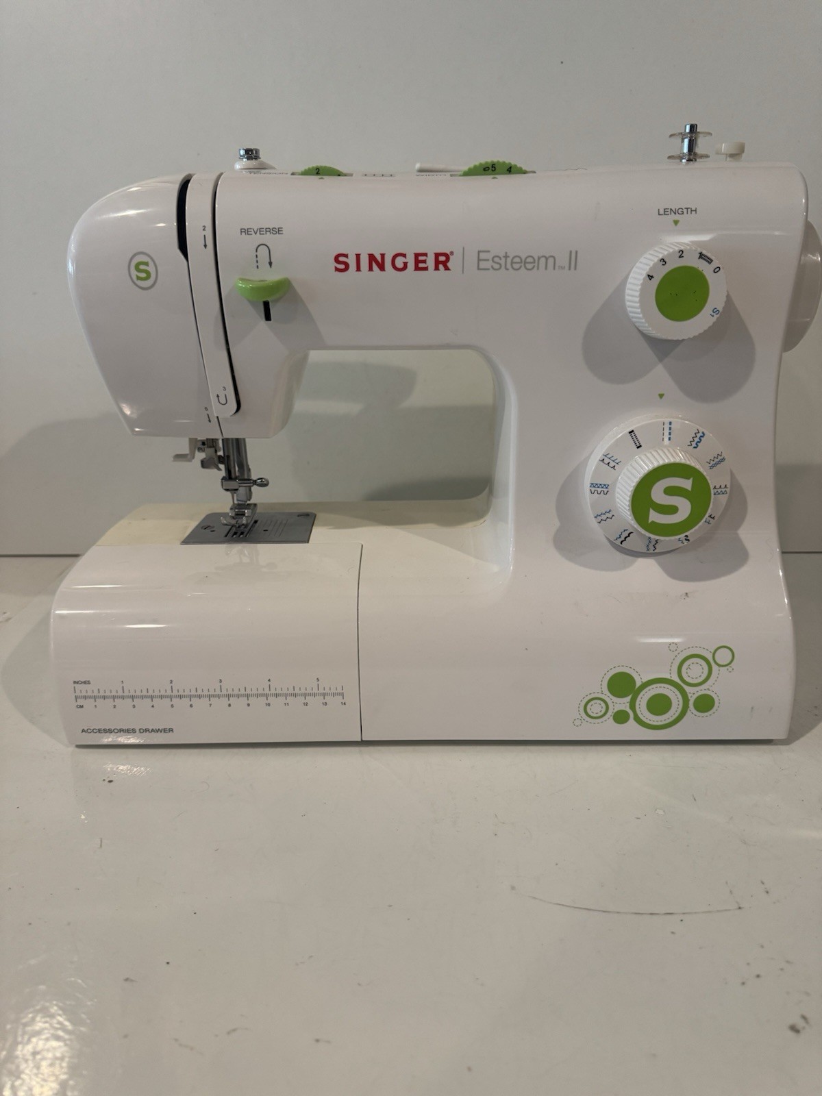 Singer 2273 Esteem II Sewing Machine w/ Pedal