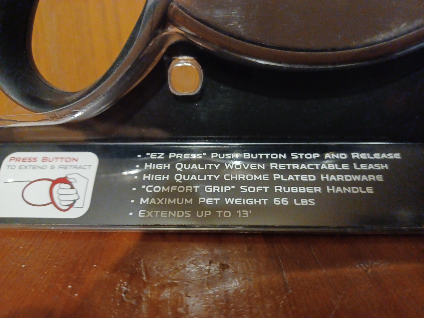 CLEVELAND BROWNS Retractable Pet Leash