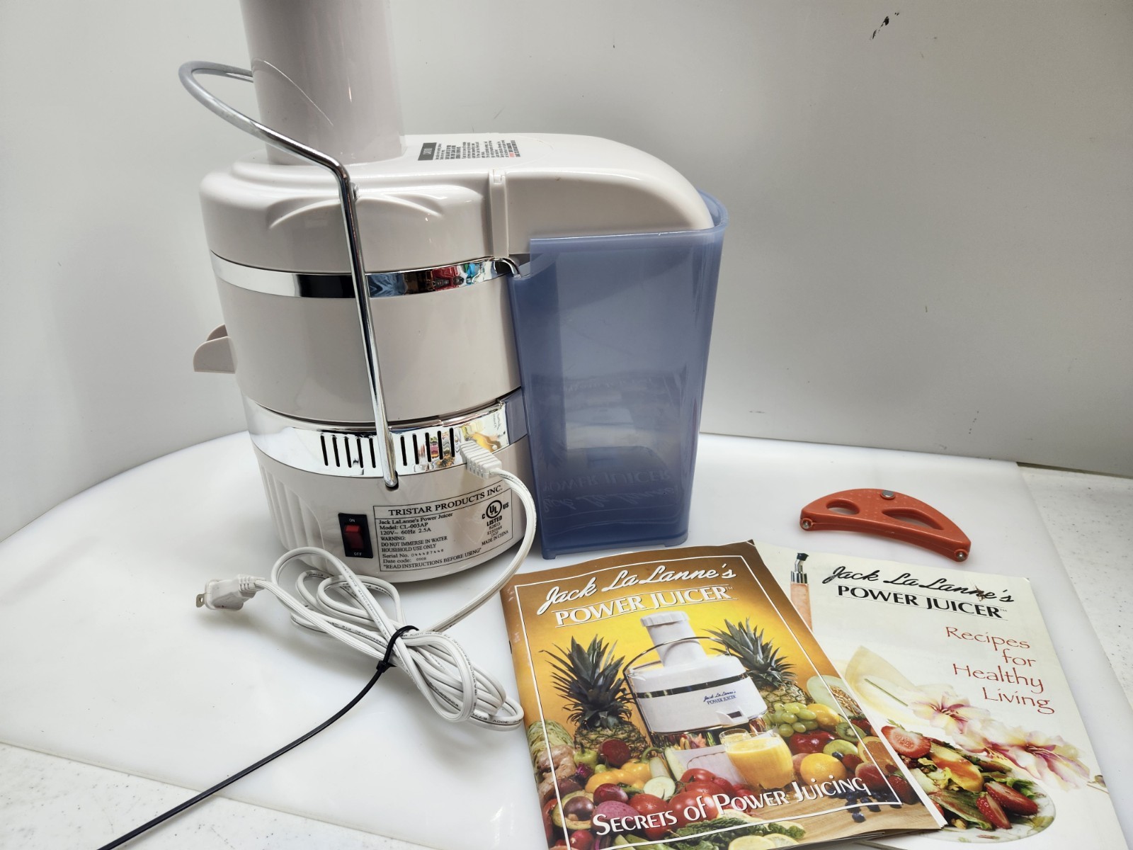 Jack LaLanne's Power Juicer Model CL-003AP Classic Juice Pulp Extractor Open Box