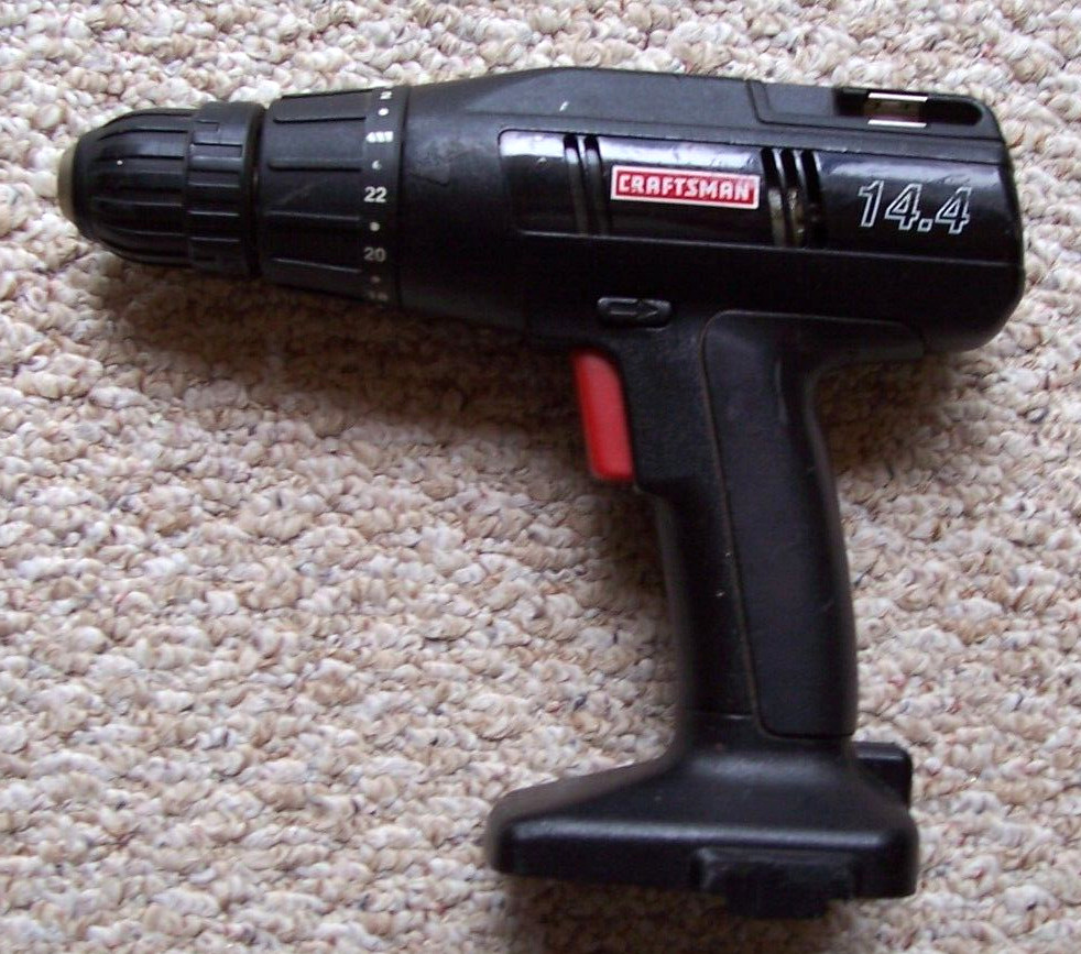 Craftsman 14.4 V Volt 3/8 Drill Driver 973.114240 TOOL ONLY