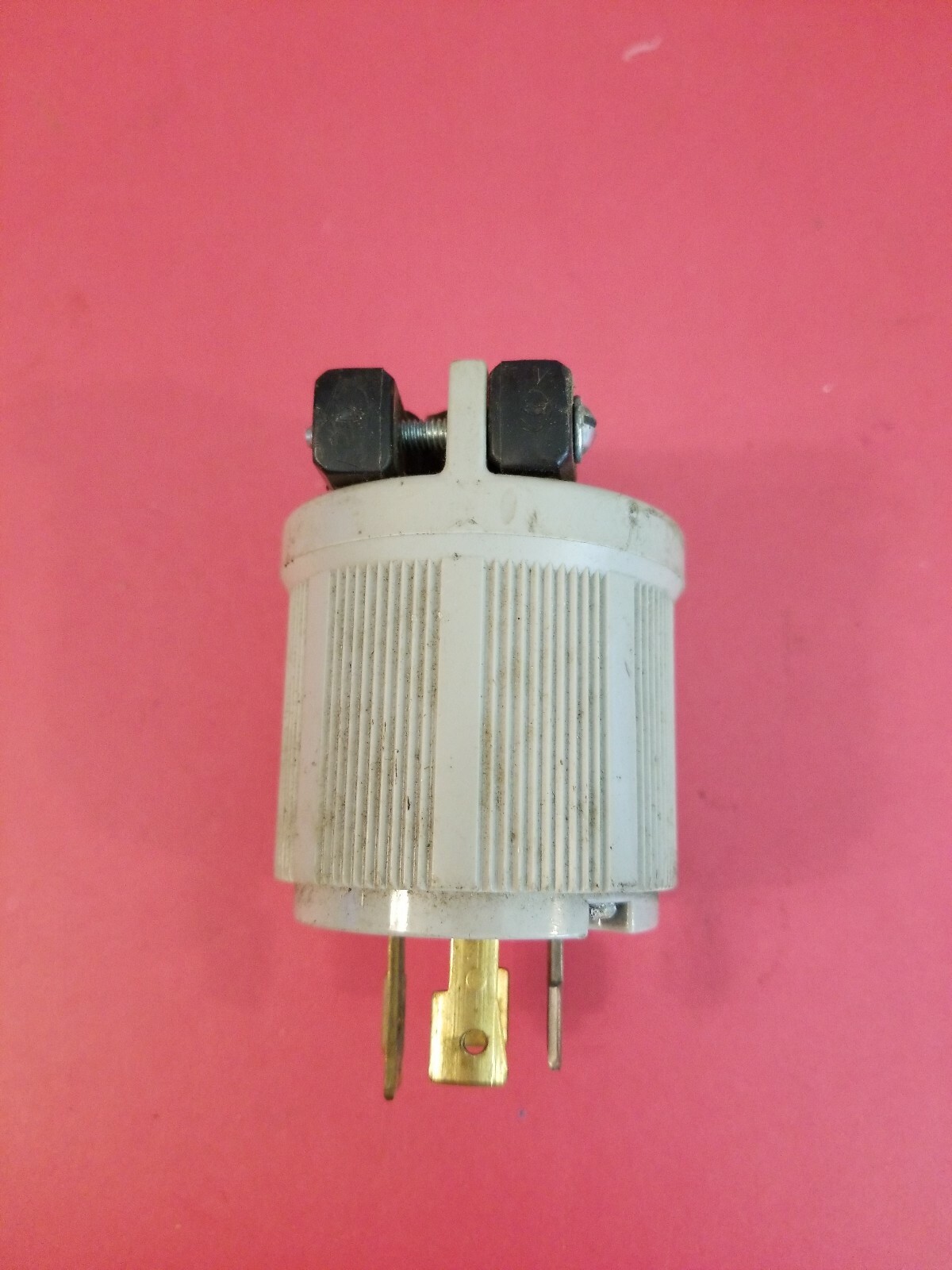 ARROW HART LOCK TURN & PULL PLUG (20A/125 250V) GROUNDING 4 PIN, USED-FREE SHIP-