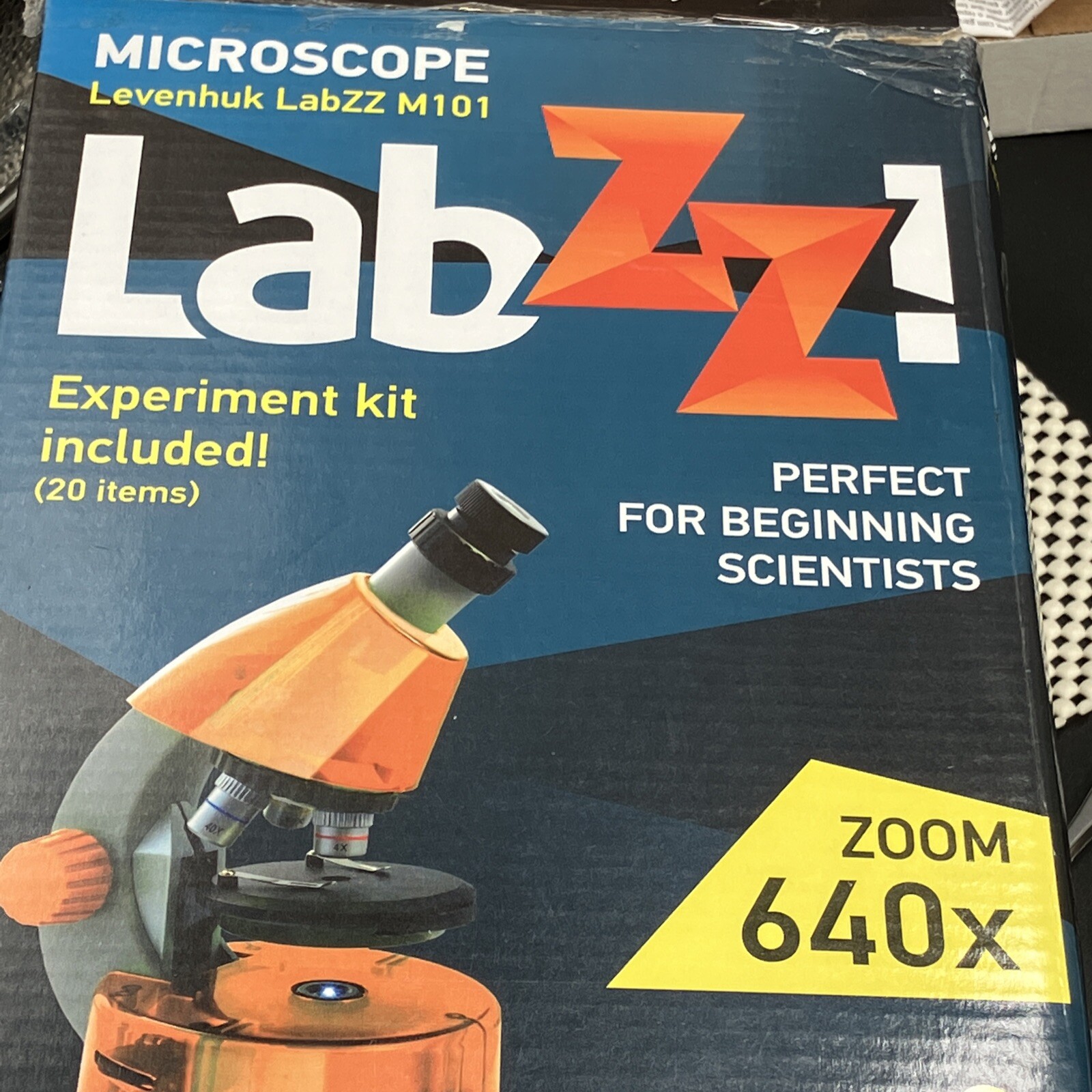 Levenhuk Microscope LabZZ M101 Zoom 640X Green