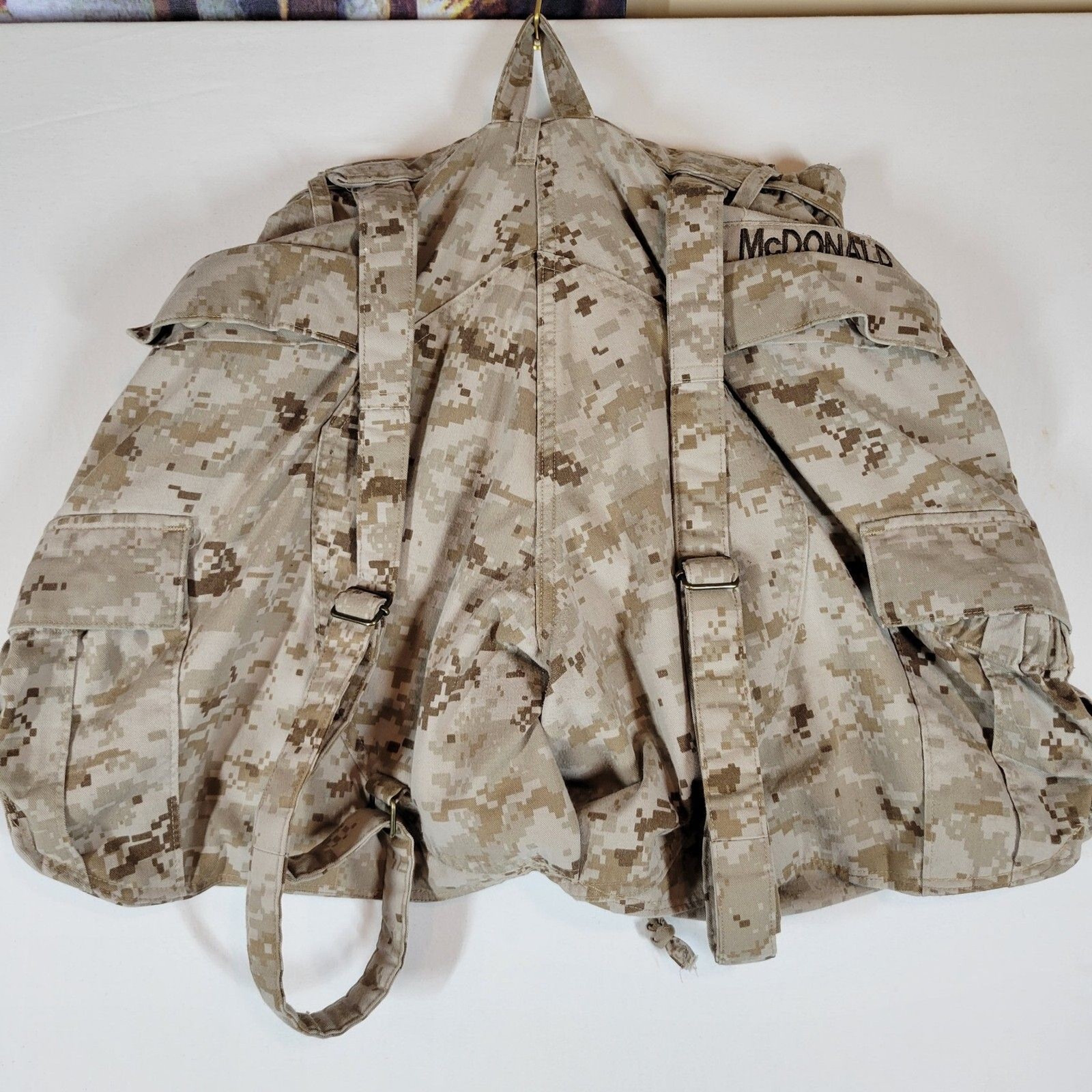 US Navy Camouflage Backpack – Magnetic Closure – Excellent Condition – Tactical