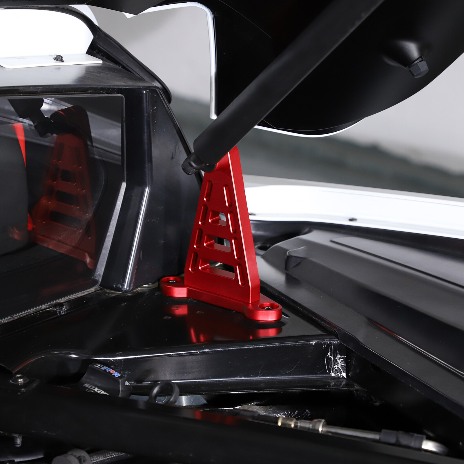 Replacement Red RaceLite Rear Hatch Support Brackets For Corvette C8 2020-26 US