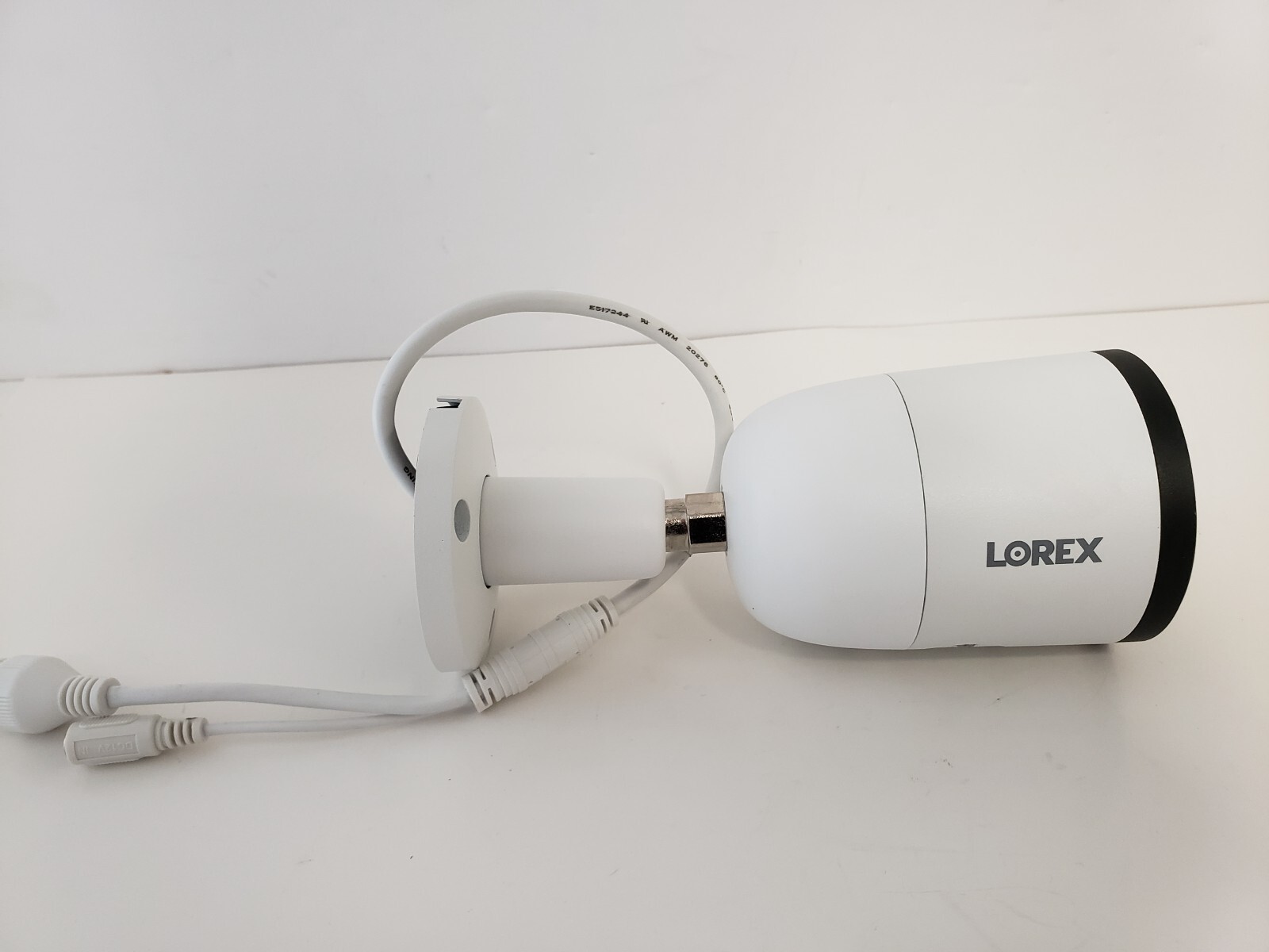 Lorex E893AB 4K Ultra HD Smart Deterrence IP Camera with Smart Motion
