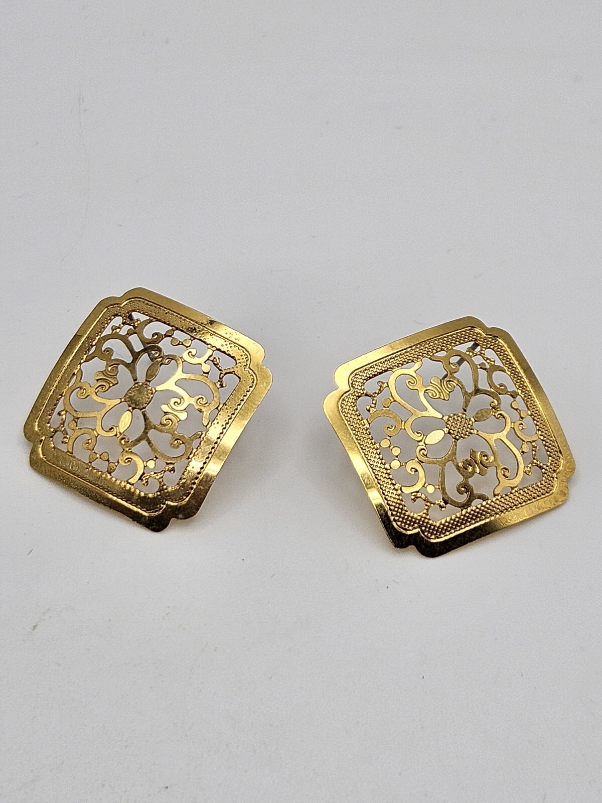 Vintage Gold Tone Scroll Cut Out Ornate Stud Earrings