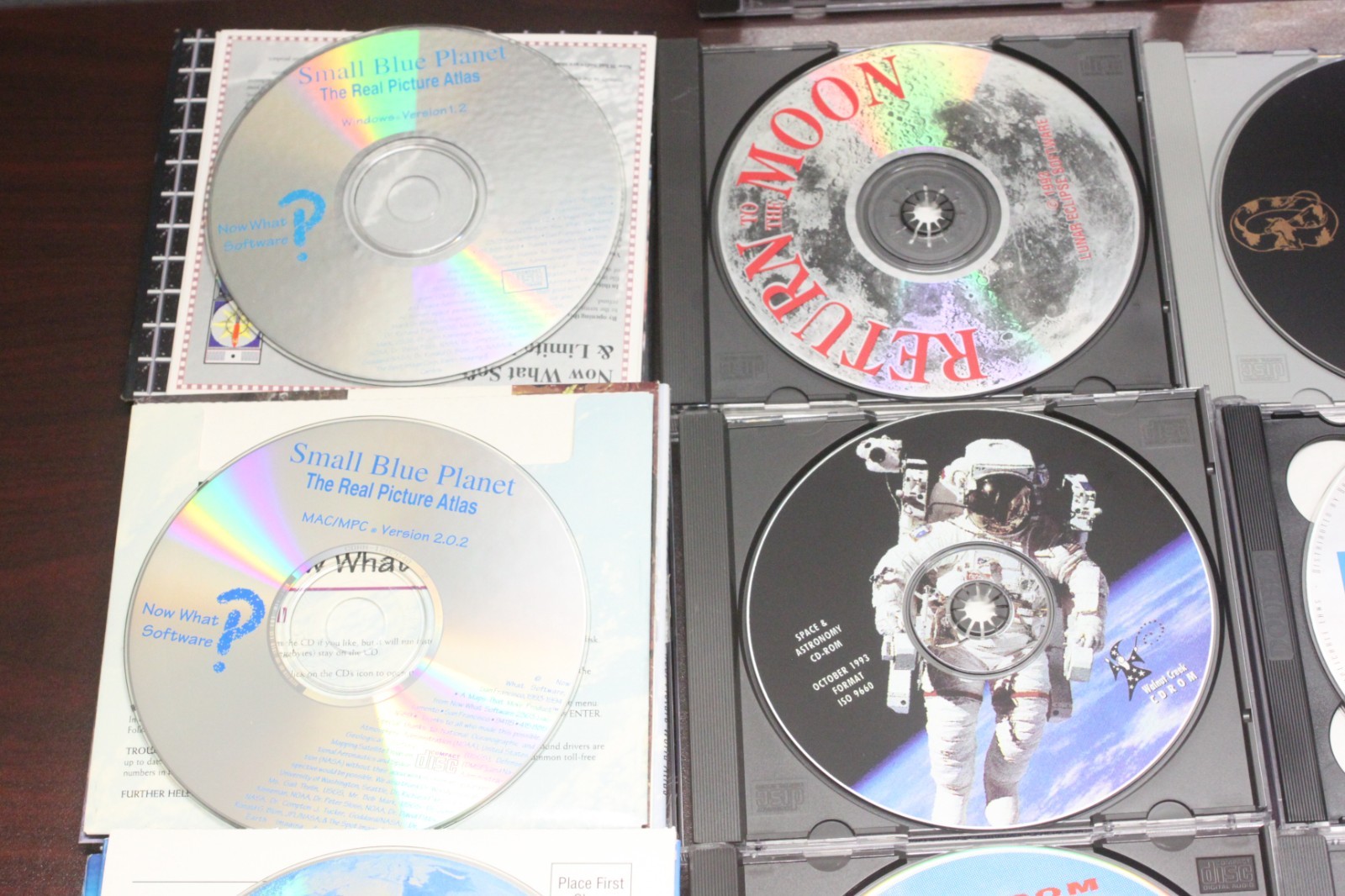 Lot/18 Retro Software PC CD-ROM Software Space Astronomy Moon Orbit Windows 95
