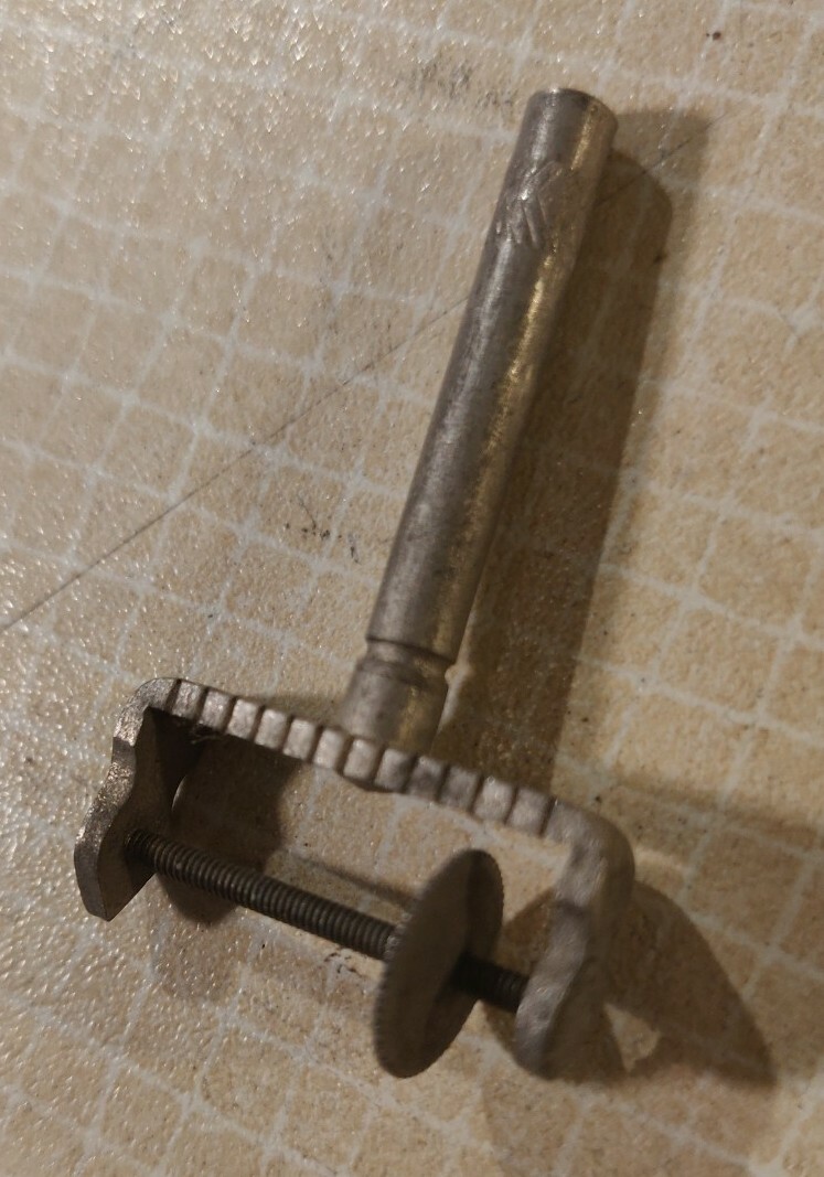 Vintage MINIATURE MEASURING WHEEL. 1.5 inches long.