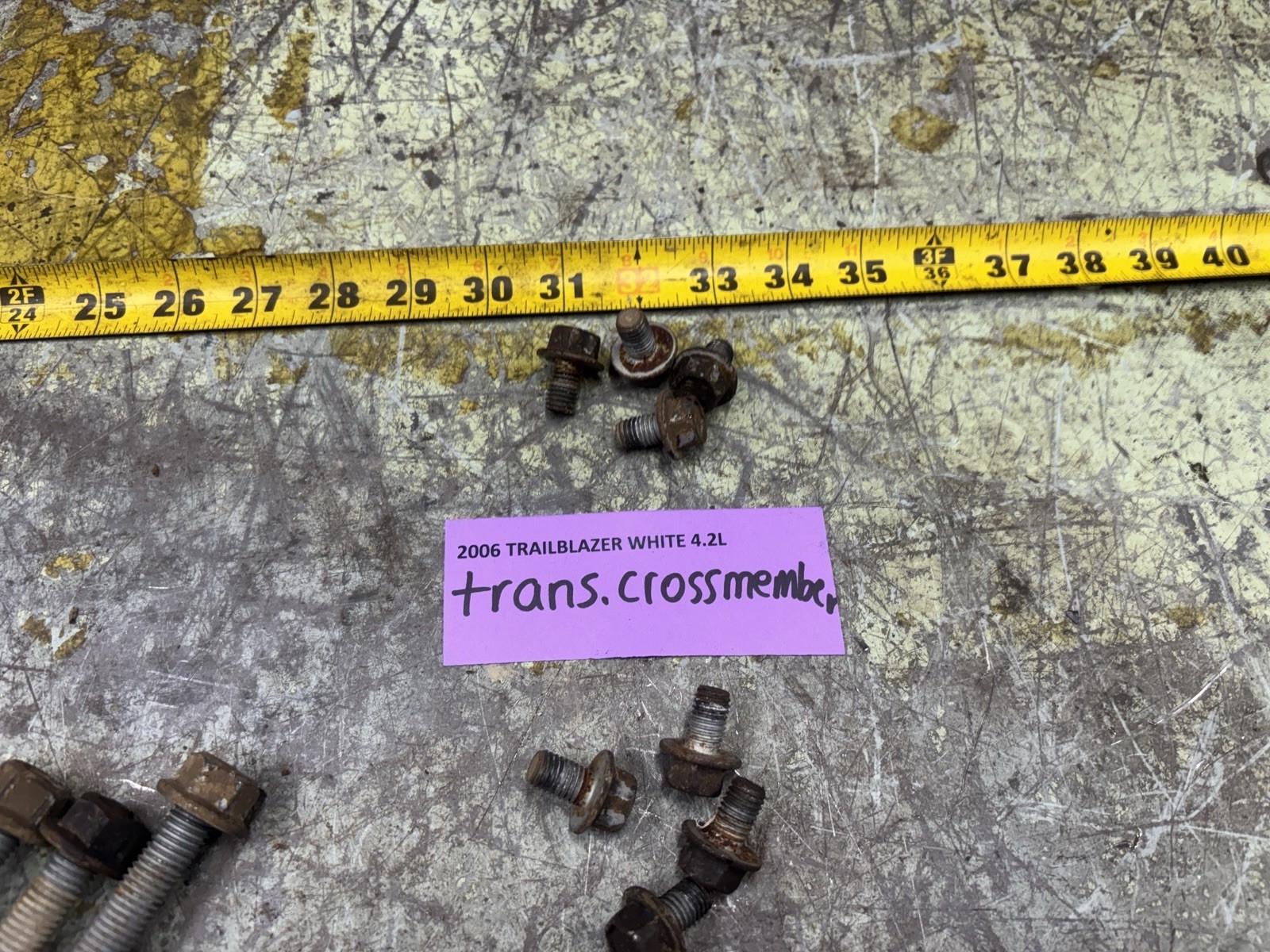 02-09 Trailblazer Transmission Cross Member Short Bolts Set Of 4