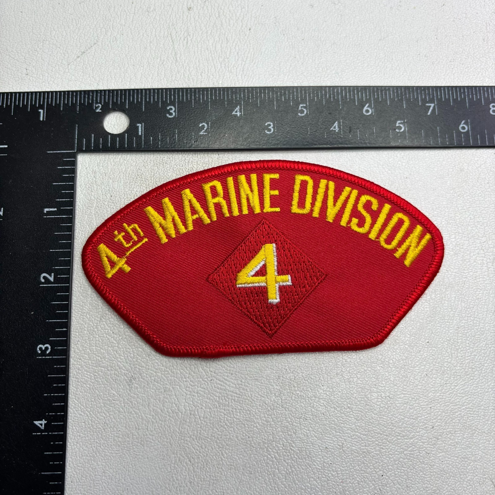 Military USMC 4TH MARINE DIVISION Red Hat Patch 62X9