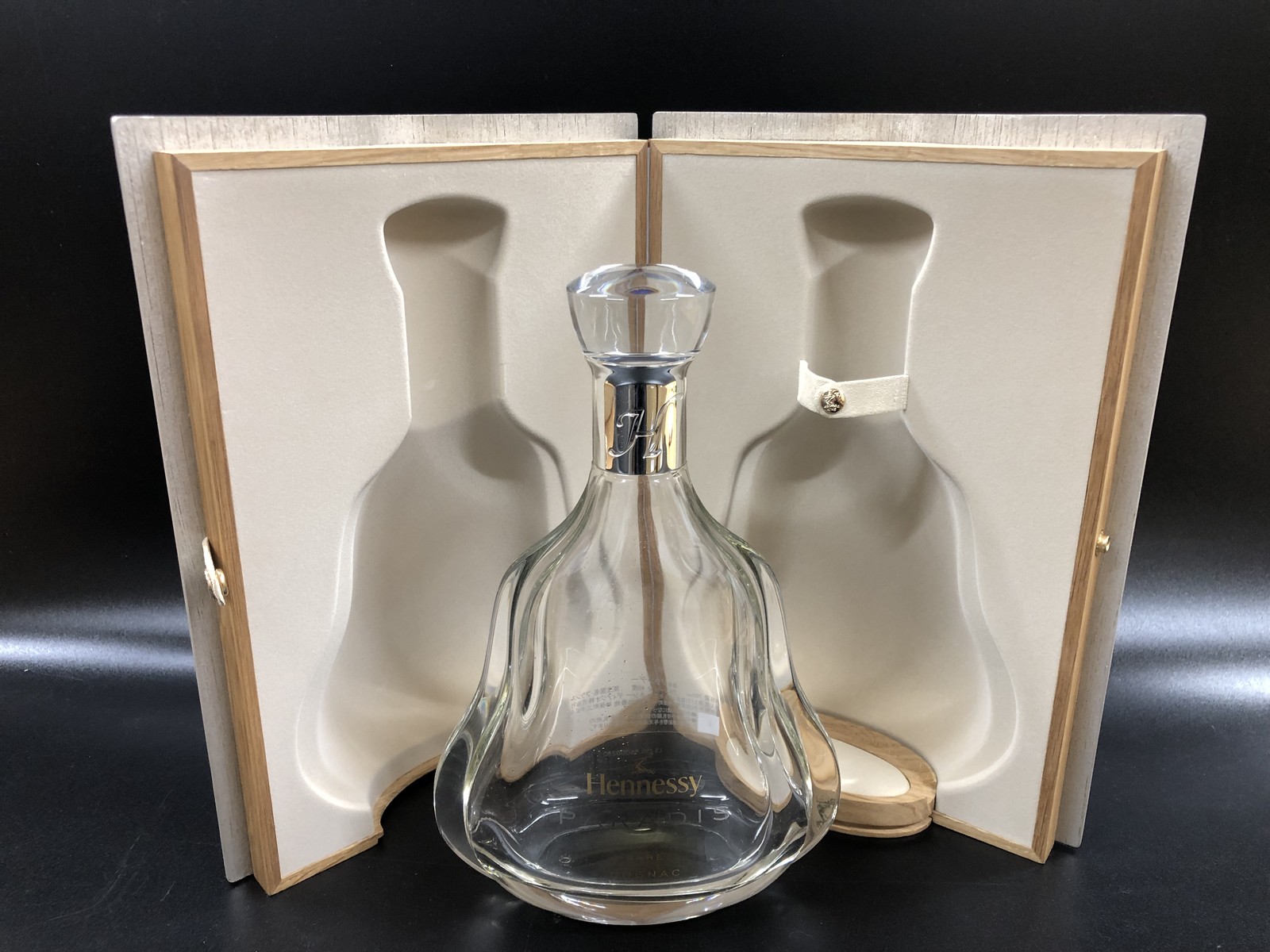 Hennessy PARADIS Crystal Bottle Empty Decanter Cognac very good free shipping