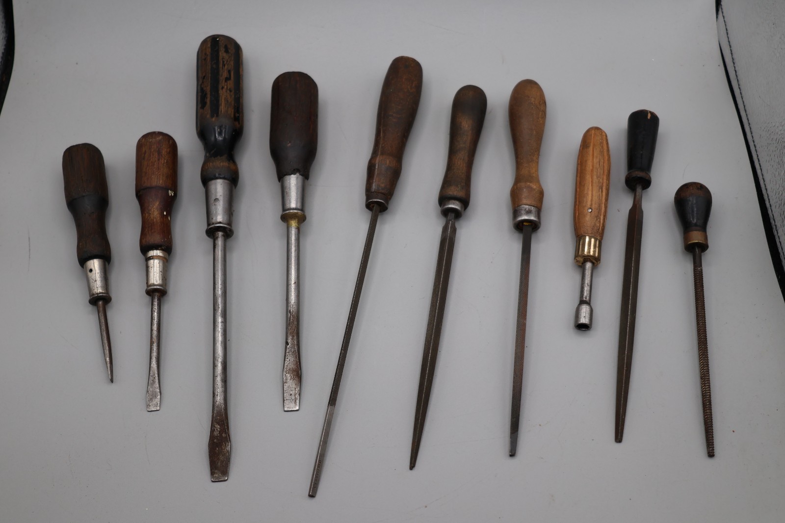 Lot of 10 Antique/Vintage Wood Handled Screwdrivers/ files- Dut's Deals