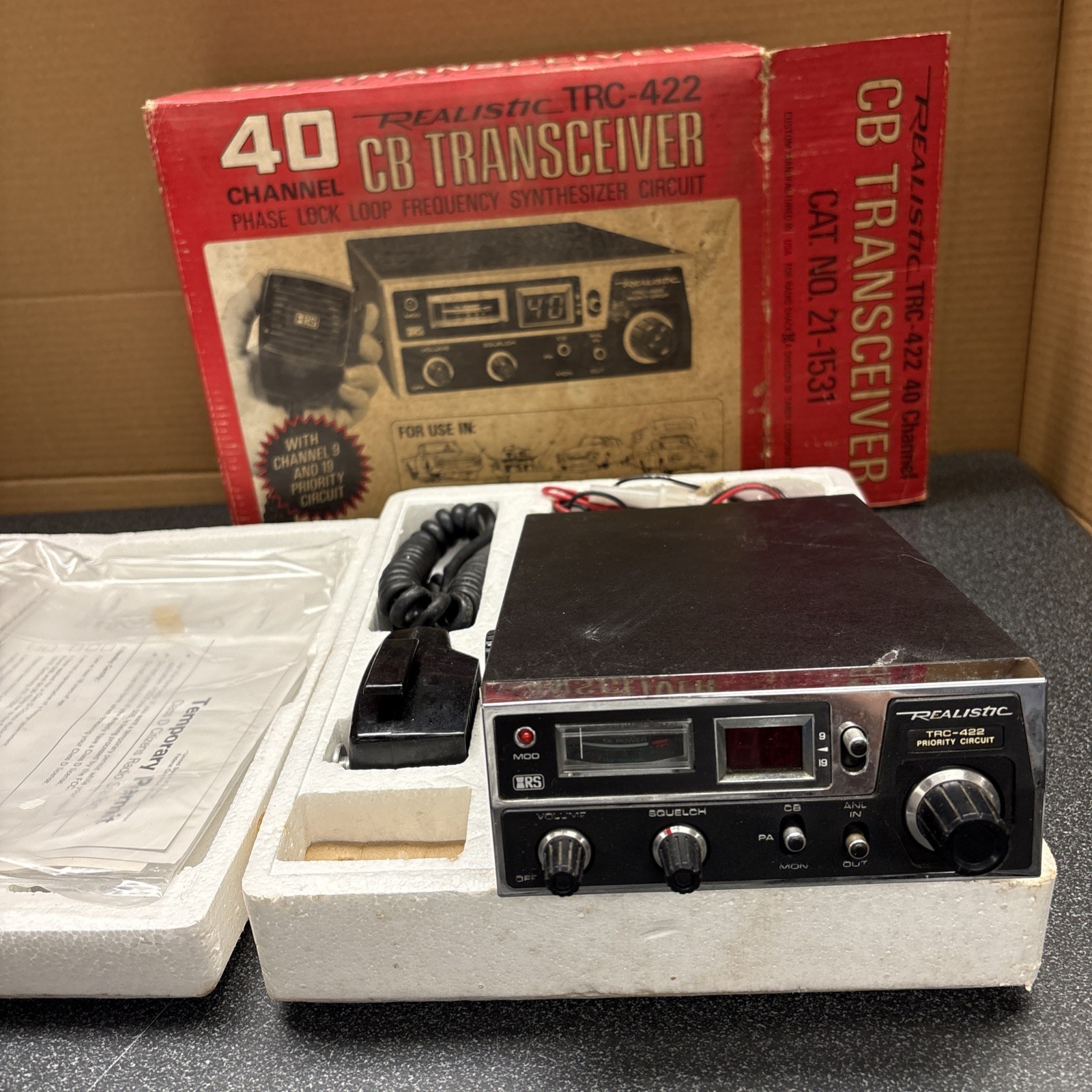 Realistic TRC-422A 40 Ch CBRadio Priority Cir 1983 Radio Shack  With Box