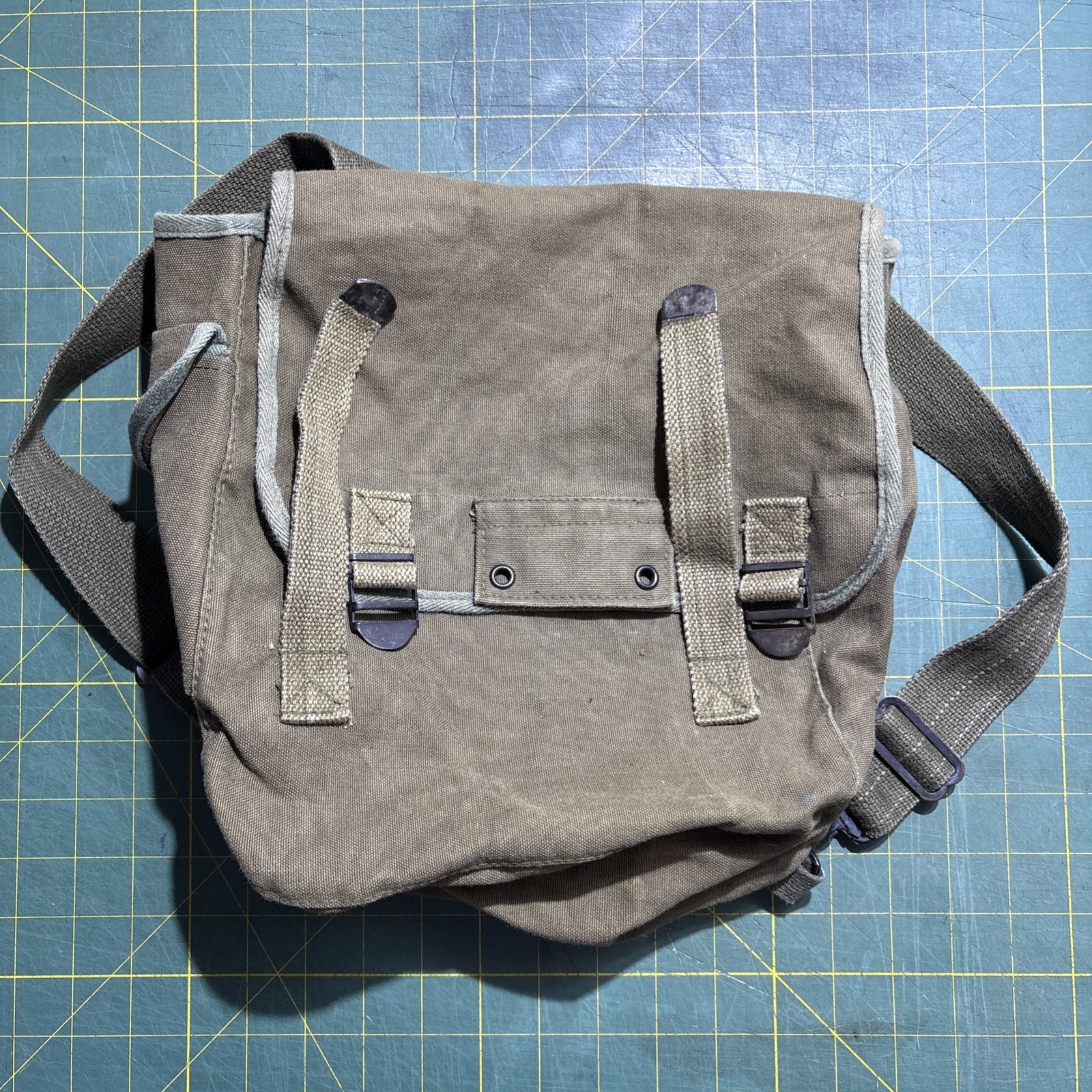 VTG Military Green Canvas Musette Field Bag Backpack Messenger