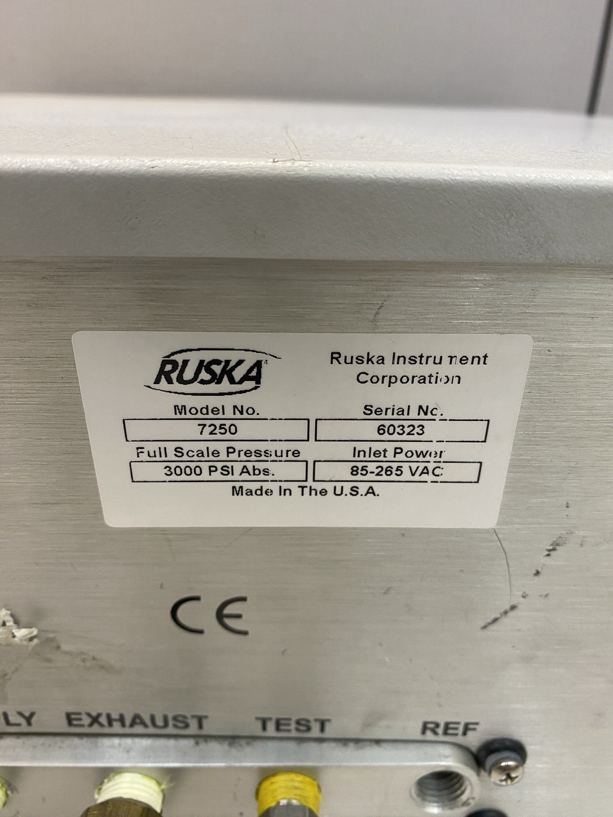 FLUKE / RUSKA 7250 , 3000 Psi Abs PRESSURE CONTROLLER & CALIBRATOR