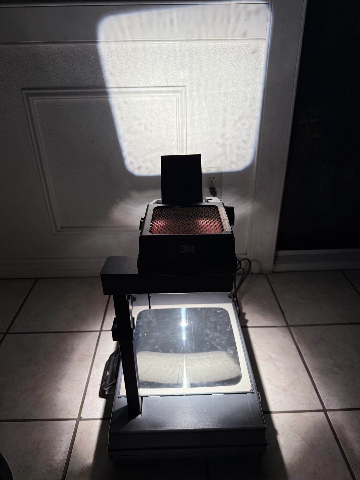 3M 2000 AG Overhead Projector Briefcase Portable Transparency TESTED