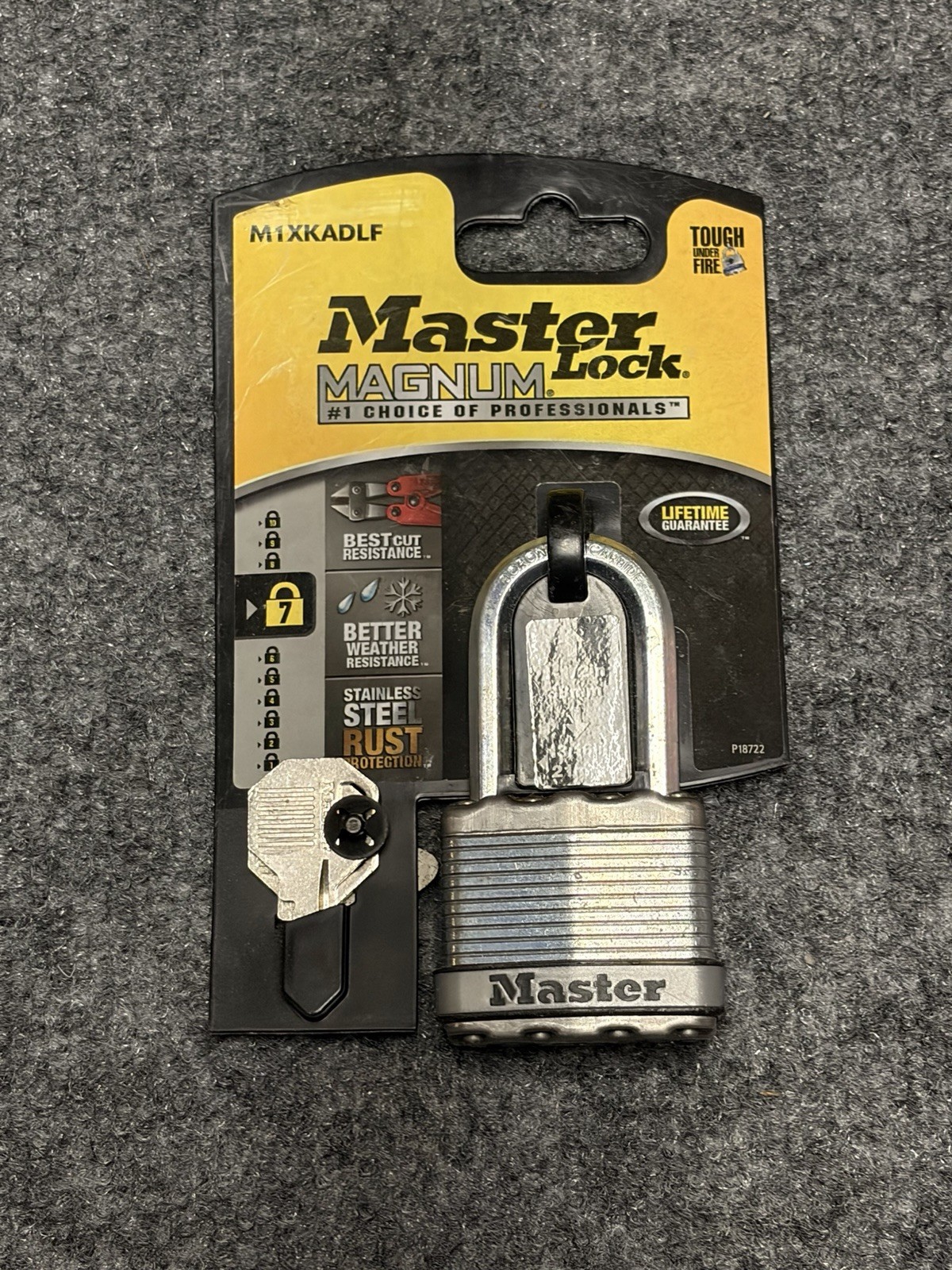 Master Lock Magnum M1XKADLF Laminated Steel Padlock 1-3/4” w/ 2 Keys New
