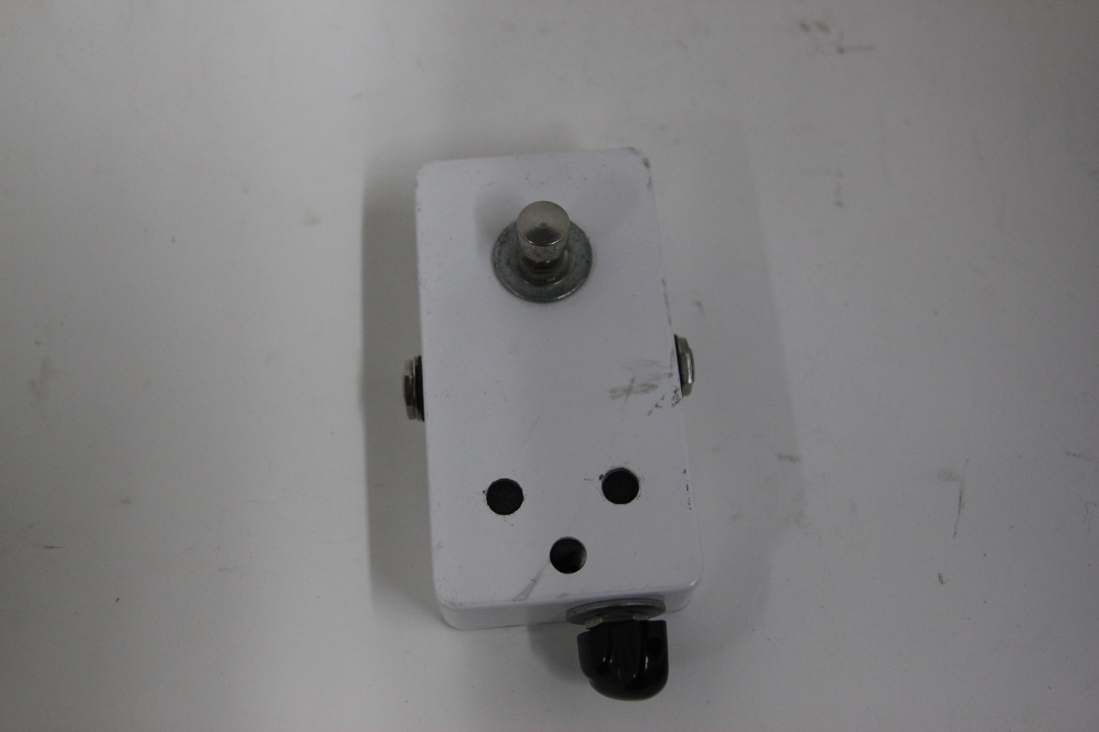 Demeter Guitar Pedal in Custom White Housing