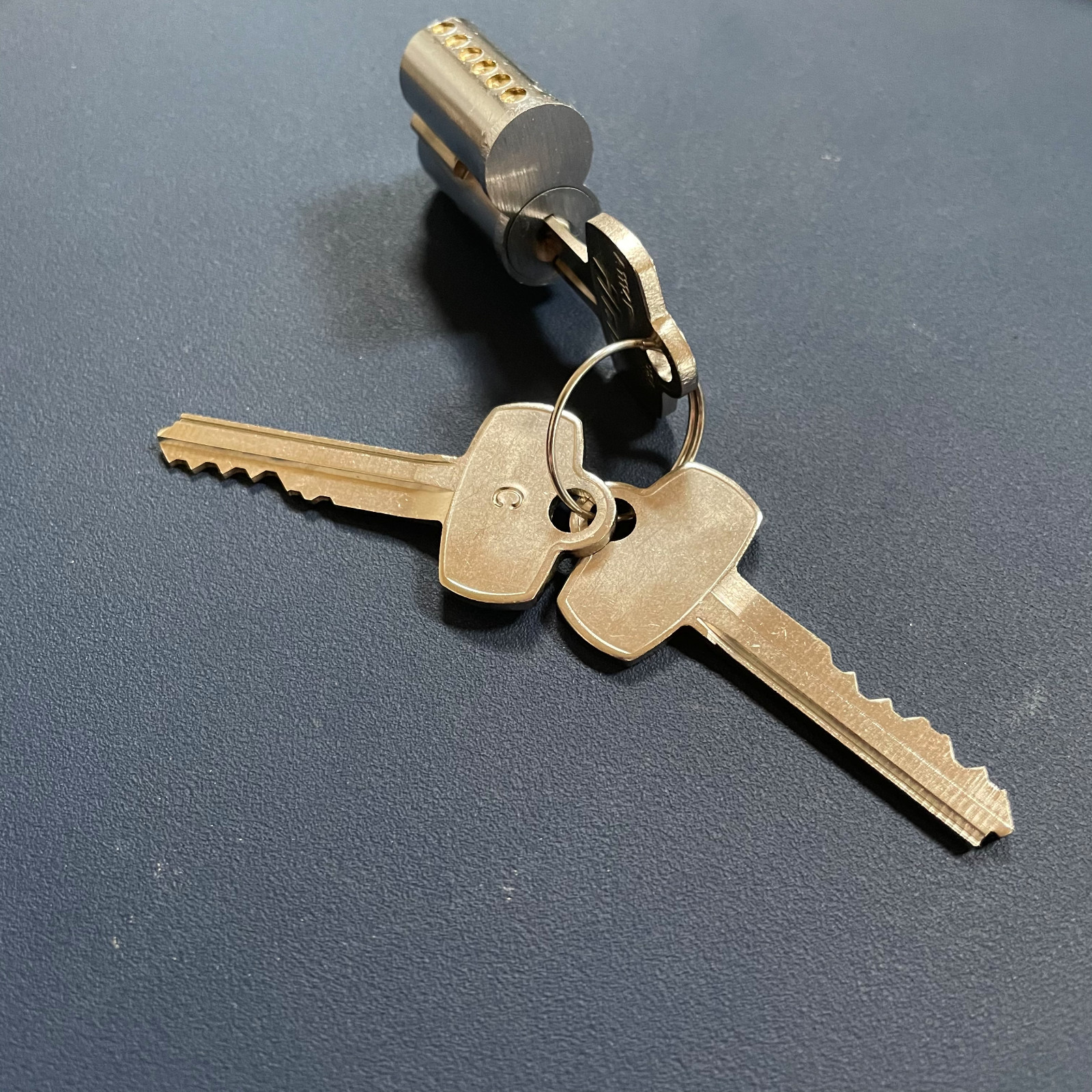 Best / Arrow / Falcon IC (interchangeable) Core 6-pin F Keyway w/ 3 Keys - SFIC