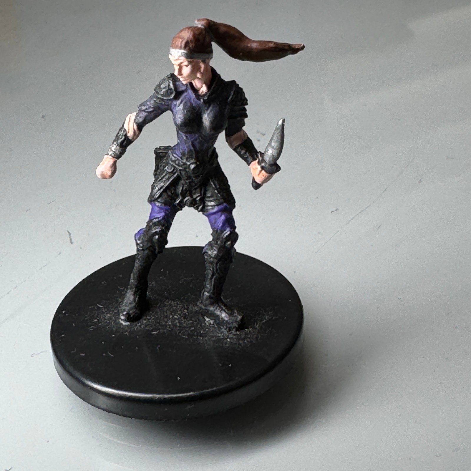 PATHFINDER D&D MINIATURES Shattered Star TOWER GIRL #7