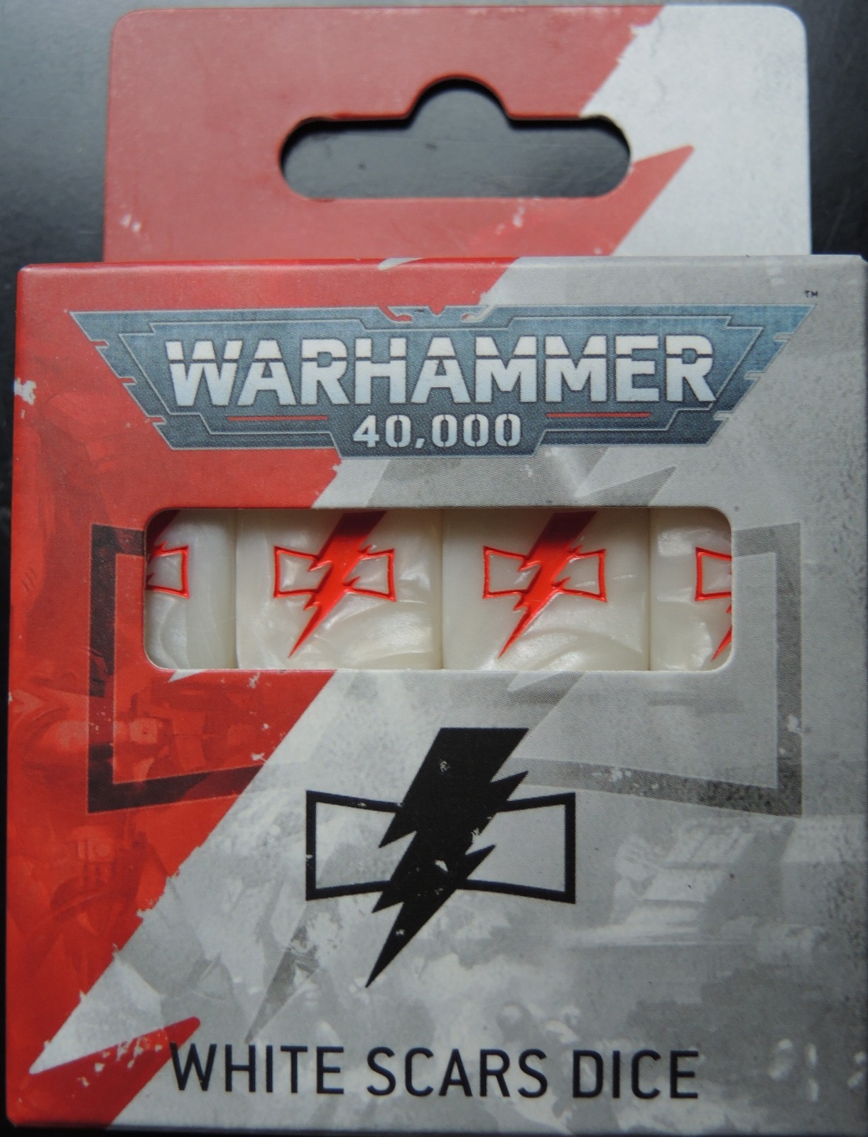 WHITE SCARS Dice: Games Workshop Warhammer 40,000 + DICE SHAKER