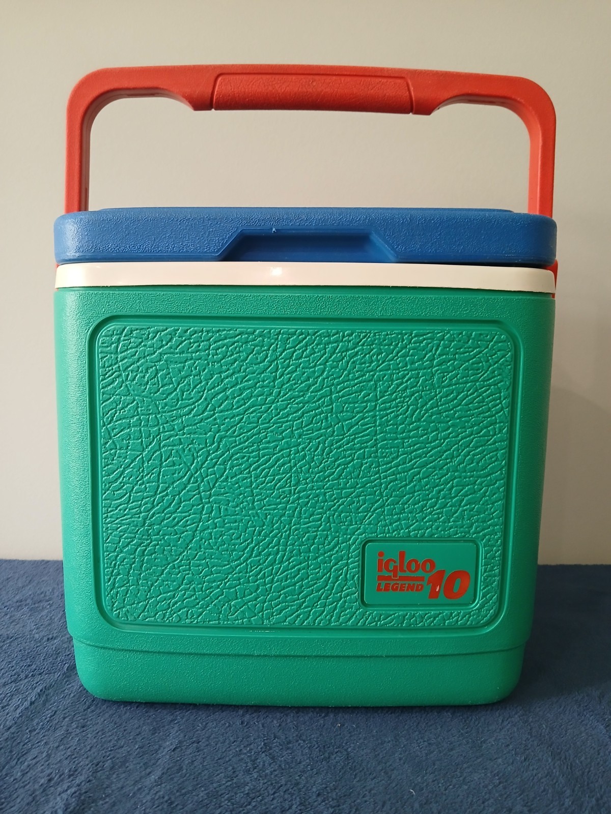 Vintage 80s Igloo Cooler, Legend 10 Teal, Blue and Red Lid with Cup Holders