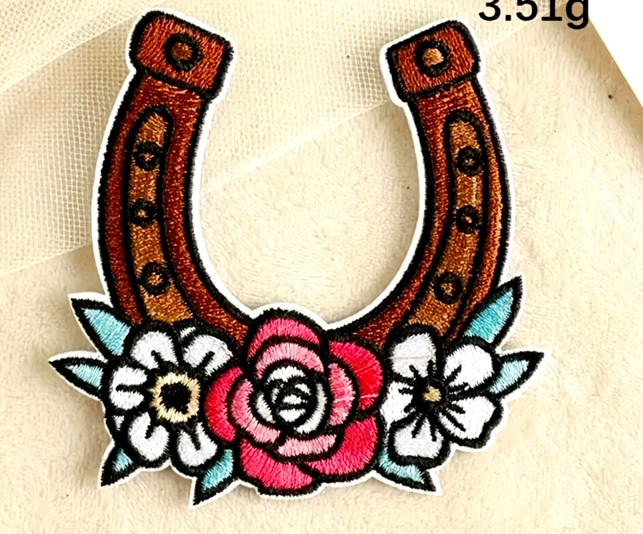 1 pcs Floral Horseshoe Patch Iron-On applique 3 x 3 1/4-inch FREE SHIPPING