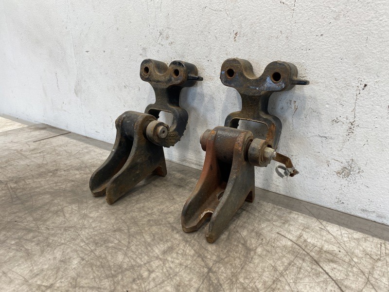 2023 Kenworth T680 Next Gen Hood Hinge (674-10411)