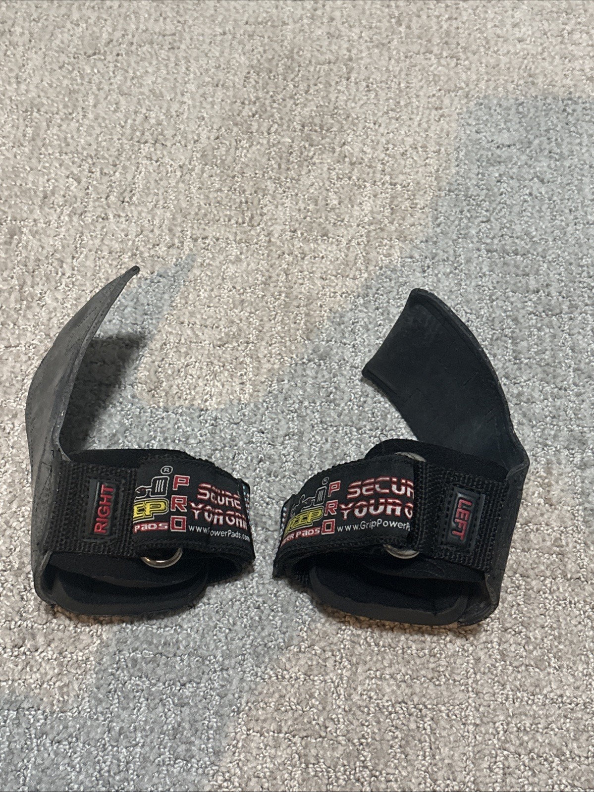 Grip Power Pads Heavy Duty PRO Metal Weight Lifting Wrist Wraps. 1 Pair Black