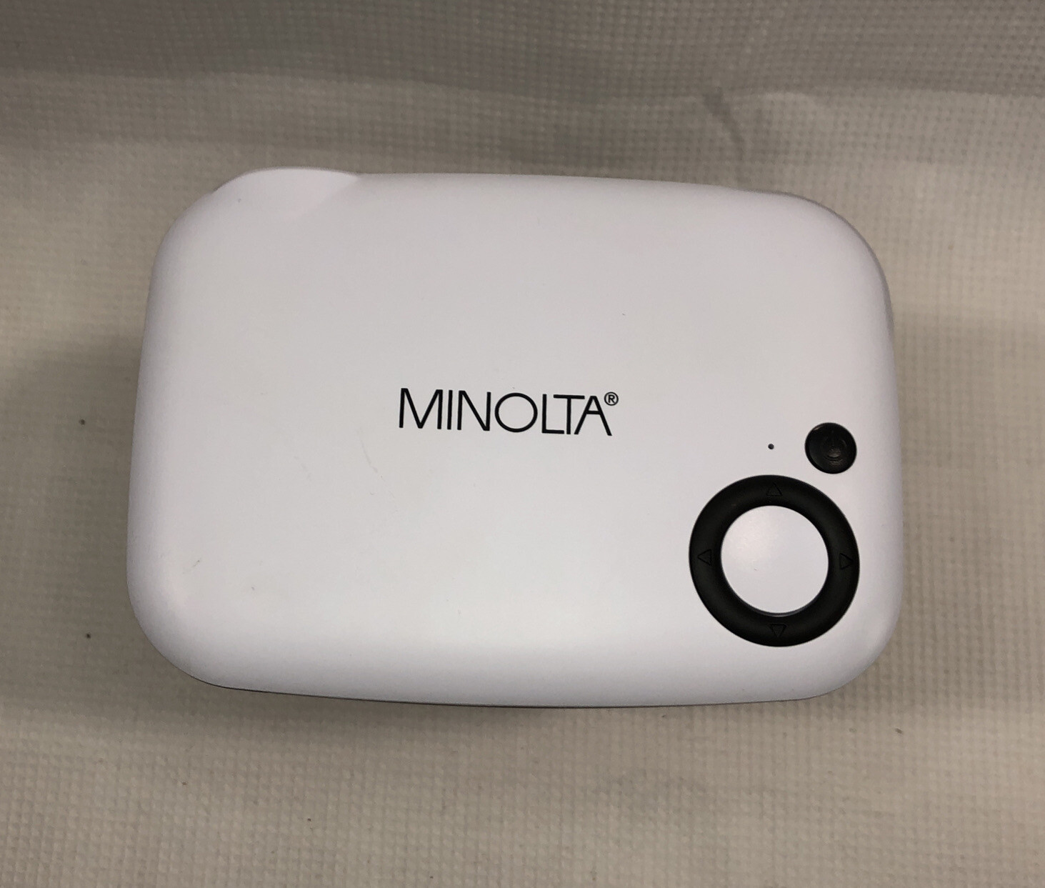 MINOLTA MINI HD PROJECTOR MN693 Working! Projector Only-No Remote Or Screen