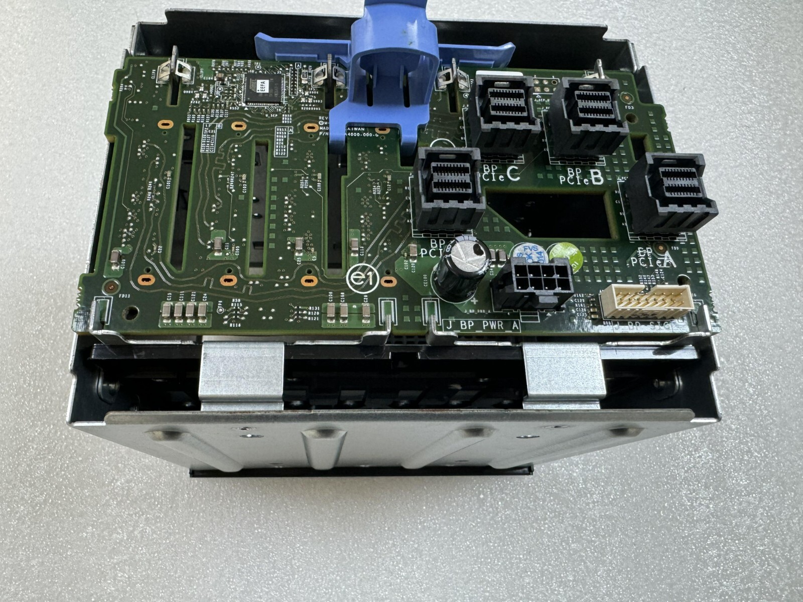 New DELL POWEREDGE T630 4 BAY SSD PCIE HDD NVME Hard Drive Cage WYNC0 0WYNC0-