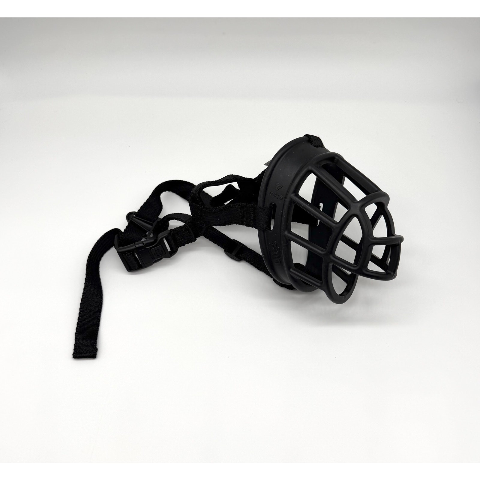 Baskerville Ultra Size 4 Dog Muzzle Adjustable Black Basket Muzzle NWOT