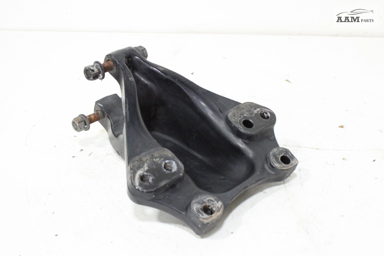 2018-2024 FREIGHTLINER CASCADIA REAR LEFT LEAF SRPING HANGER BRACKET OEM