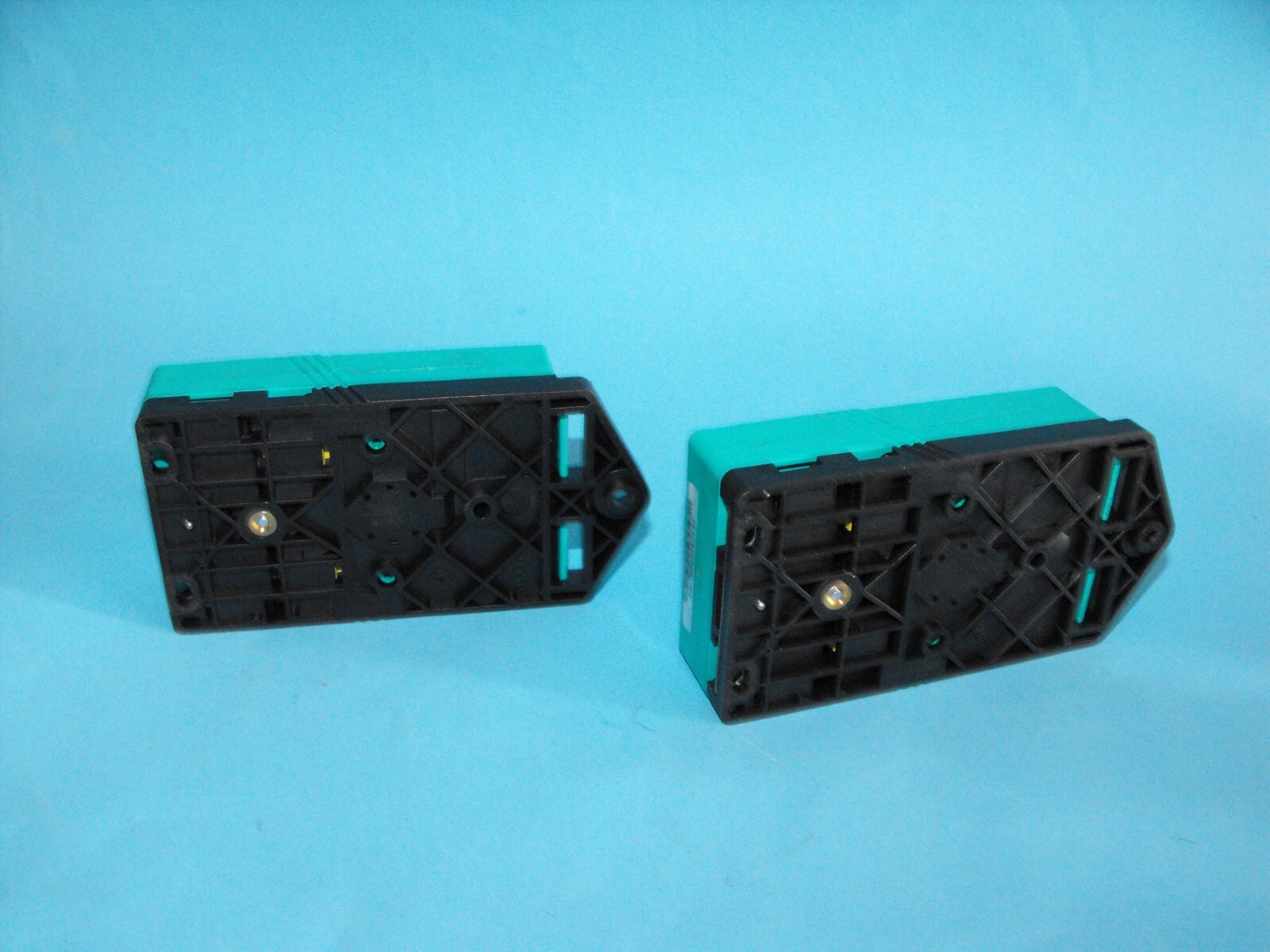 PEPPERL+FUCHS VBA-2E2A-G2-ZA/EA2.AS-Interface Sensor.114618.(LOT2PCS).USED