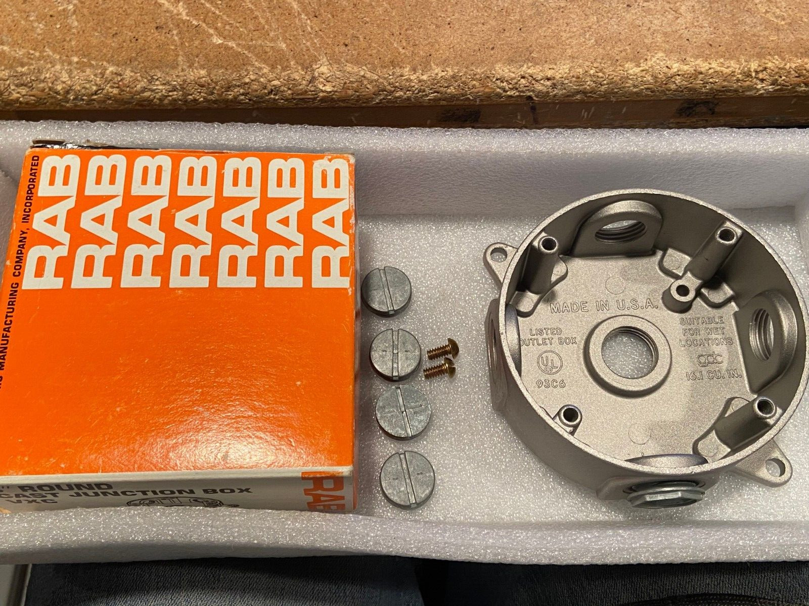 RAB 4" Round Cast Junction Box VXC *NEW/Open Box* ppp1
