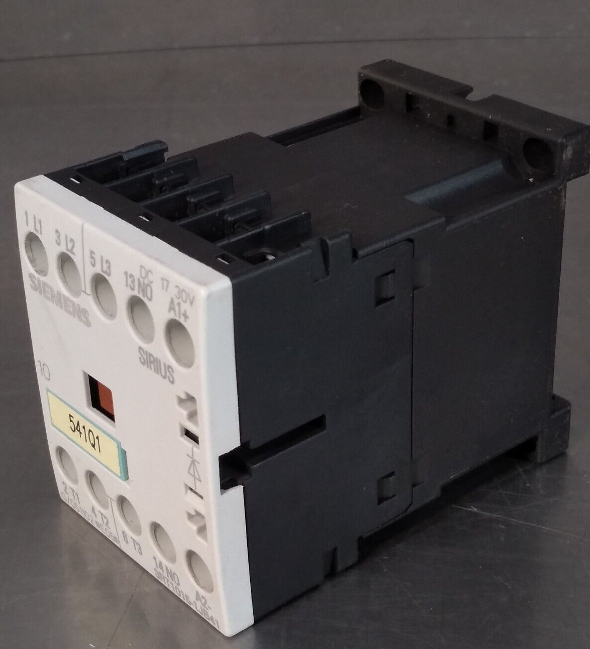 Siemens 3RT1015-1JB41 Contactor Loc4E2